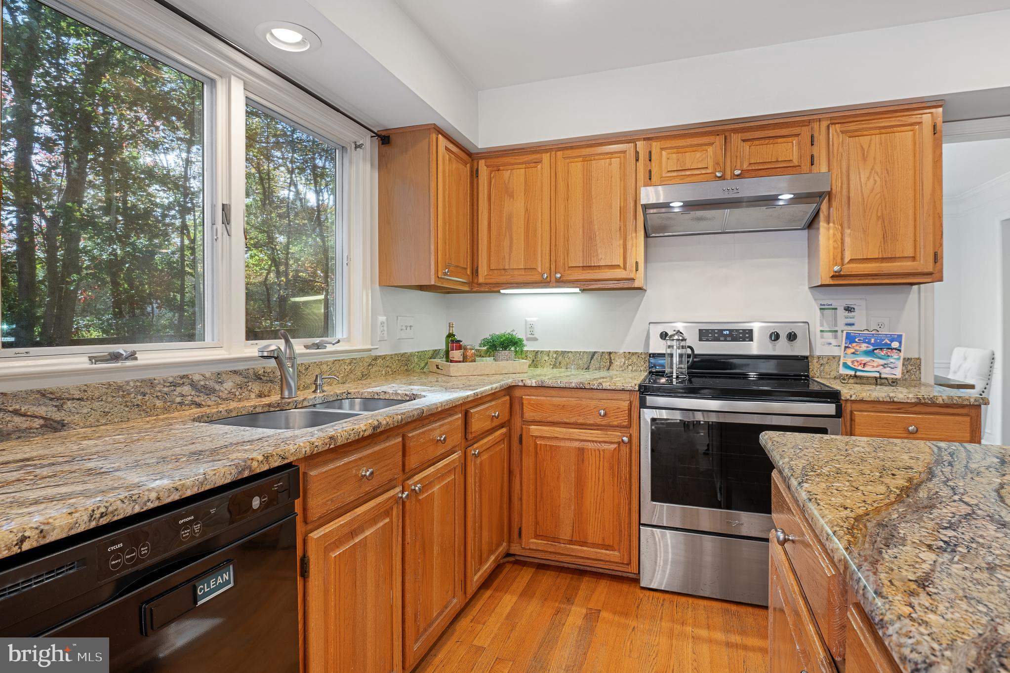 Real estate listing preview #23