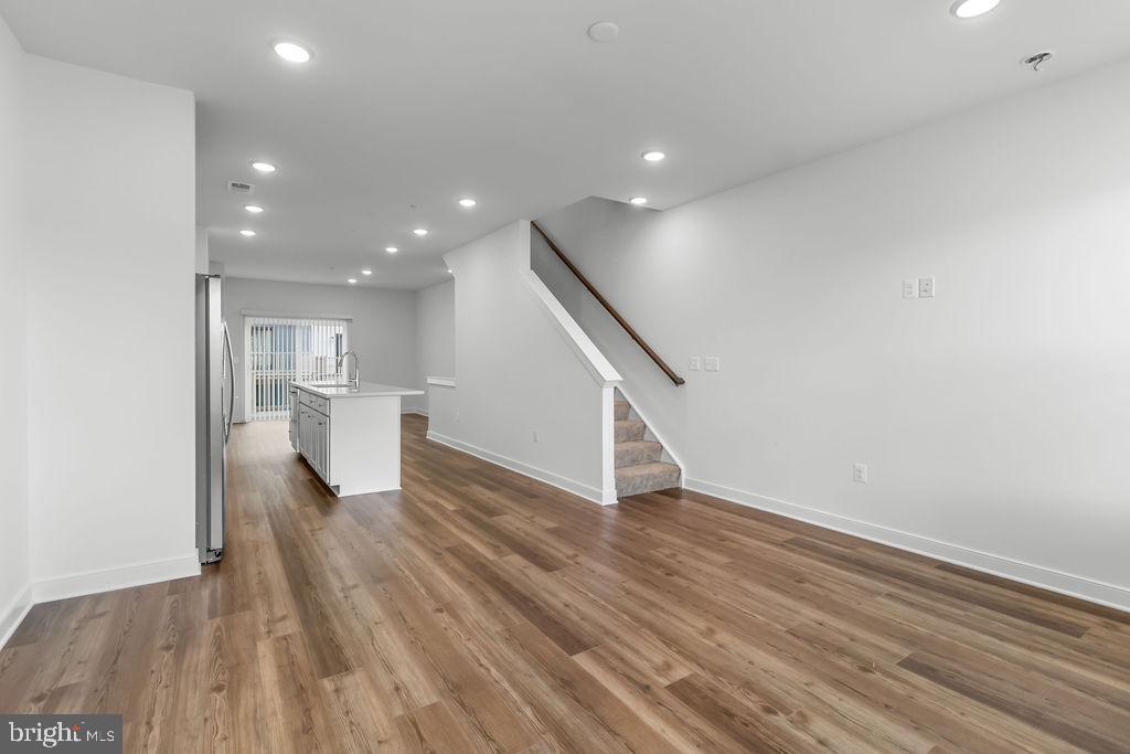 Real estate listing preview #15