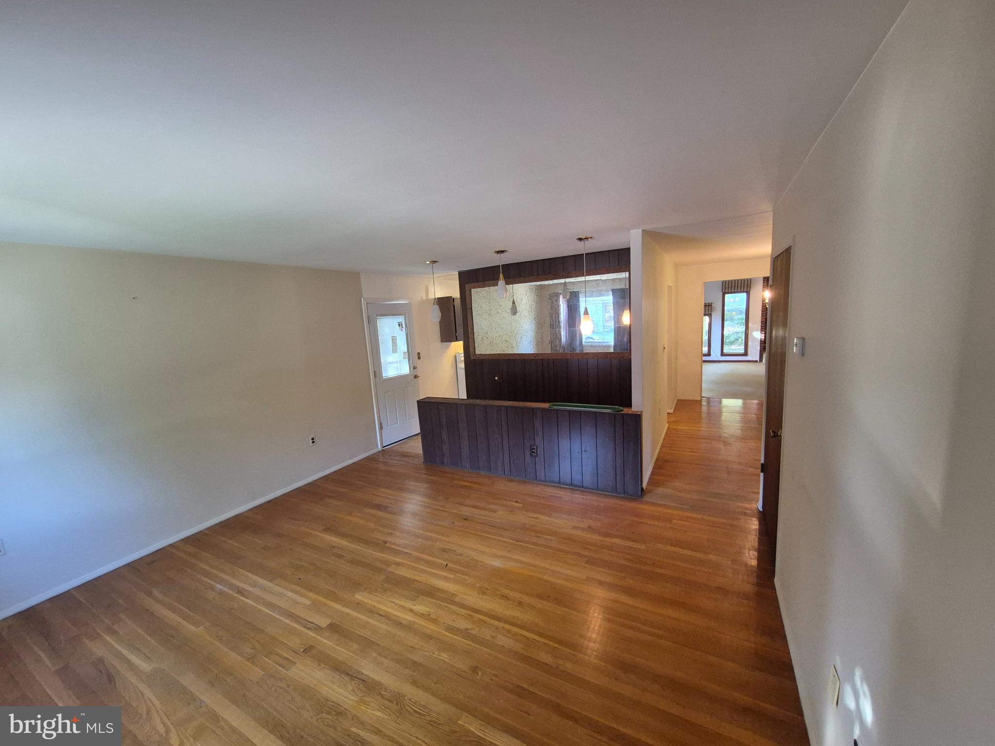 Real estate listing preview #11