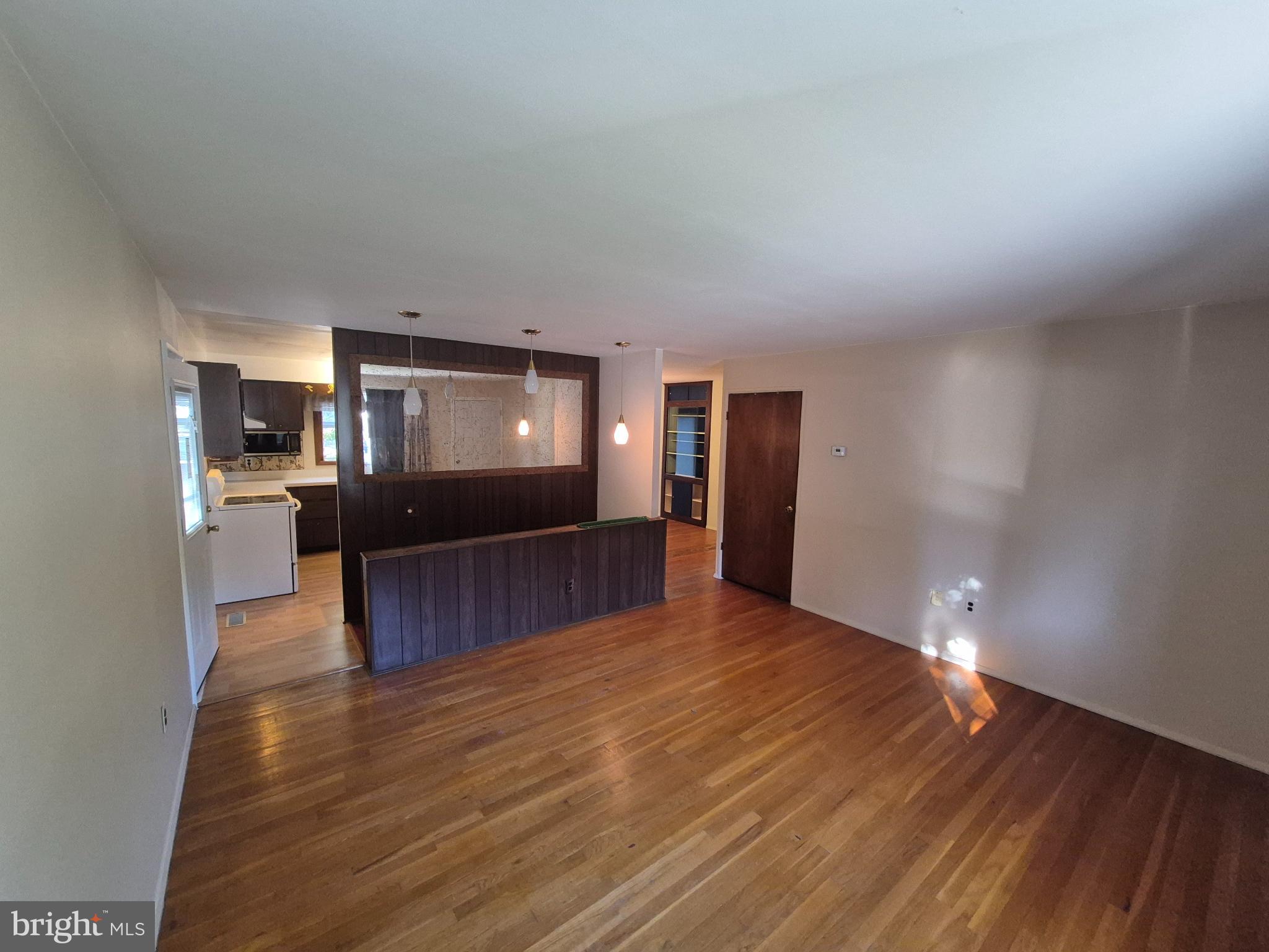 Real estate listing preview #9