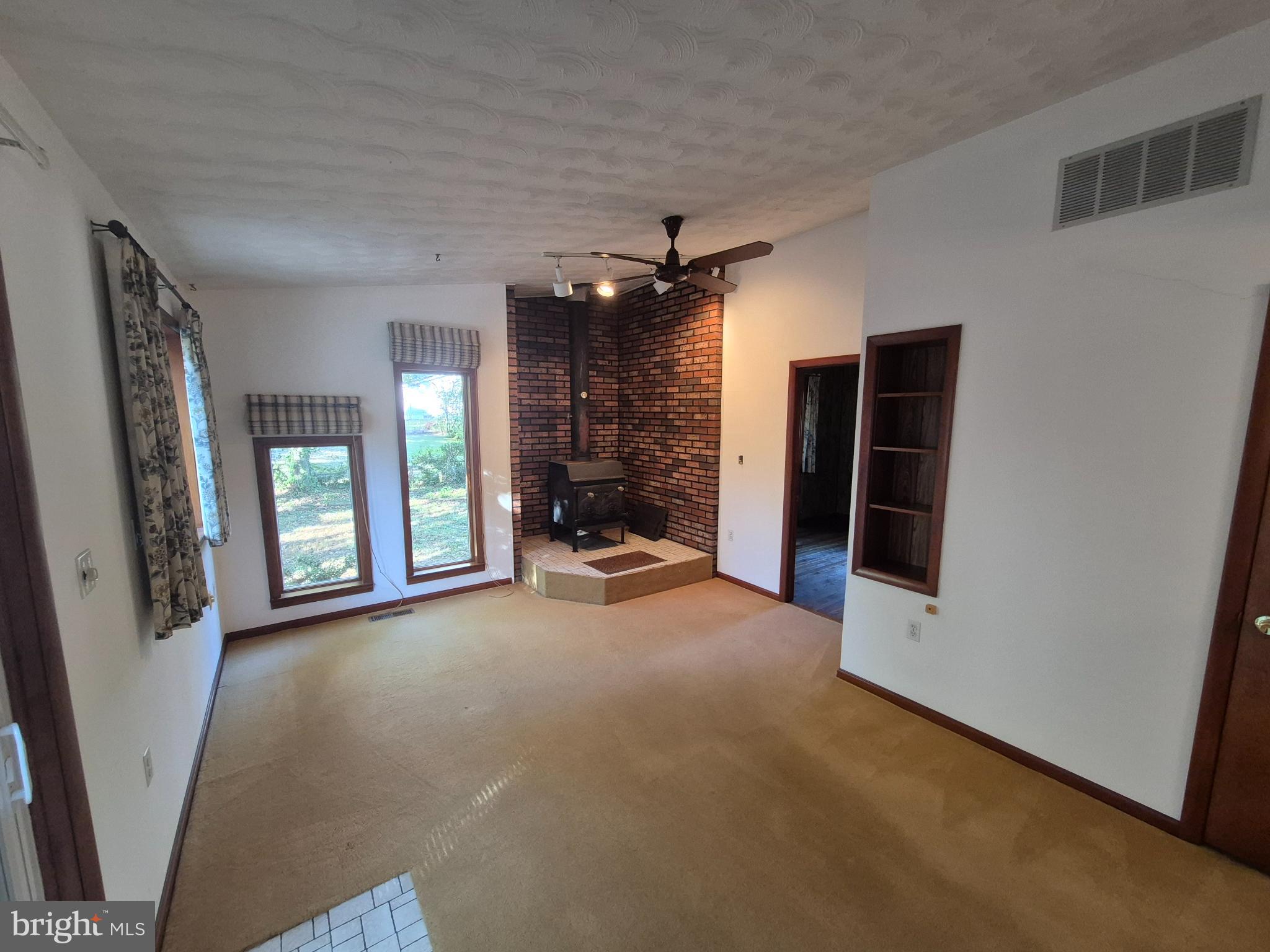 Real estate listing preview #15