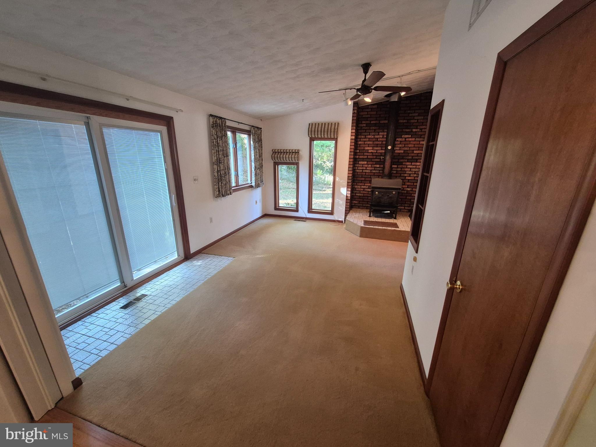 Real estate listing preview #16