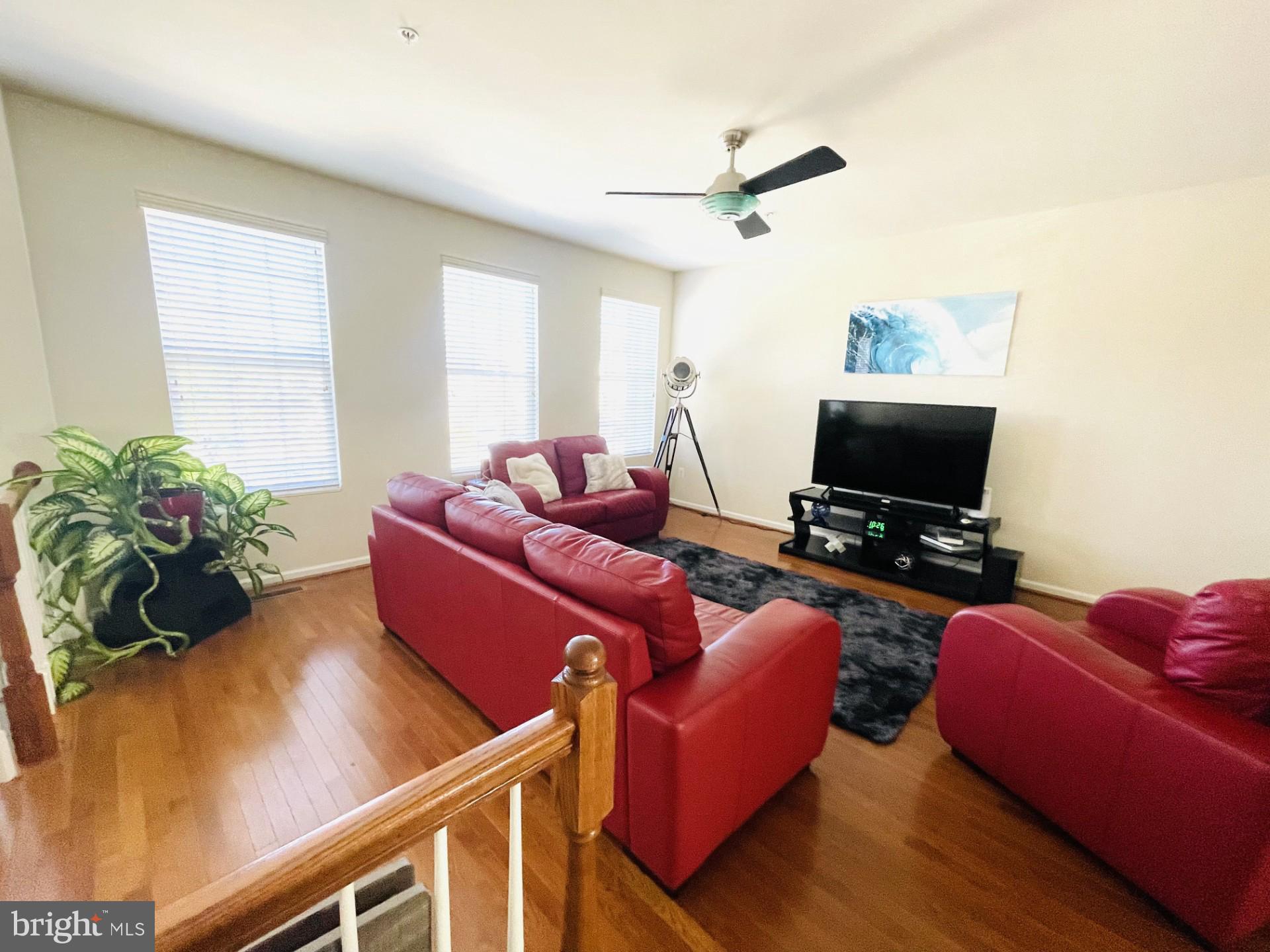 Real estate listing preview #3