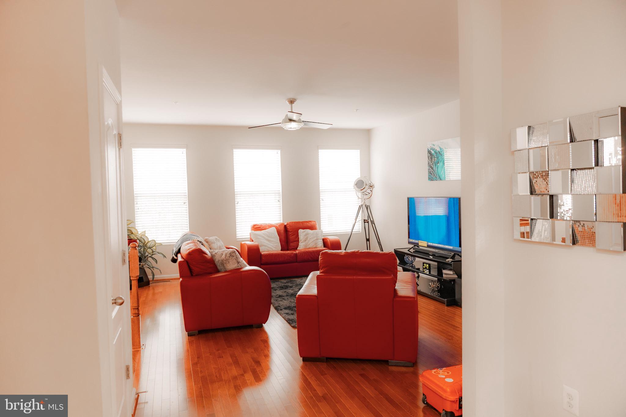 Real estate listing preview #5