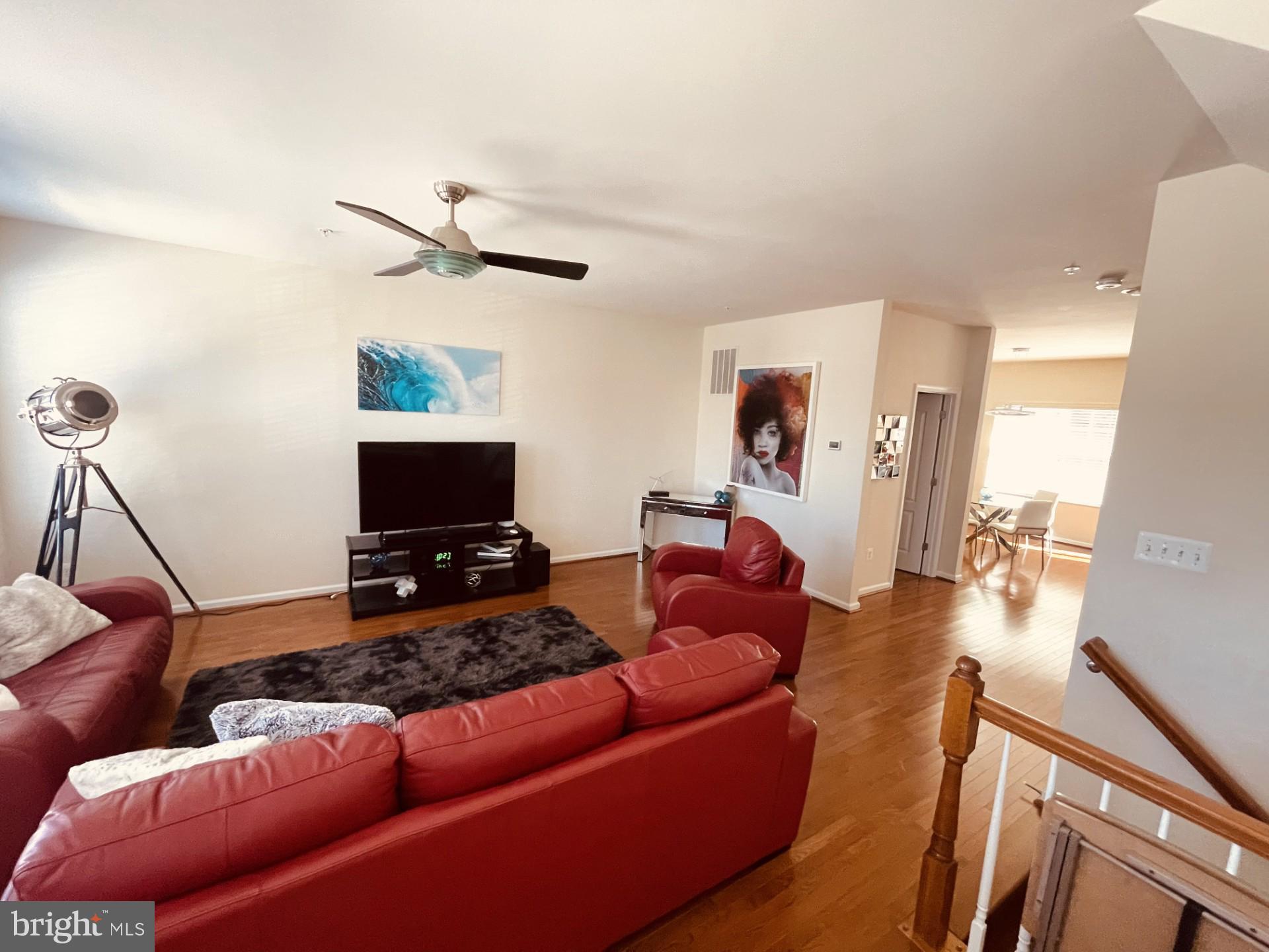 Real estate listing preview #4