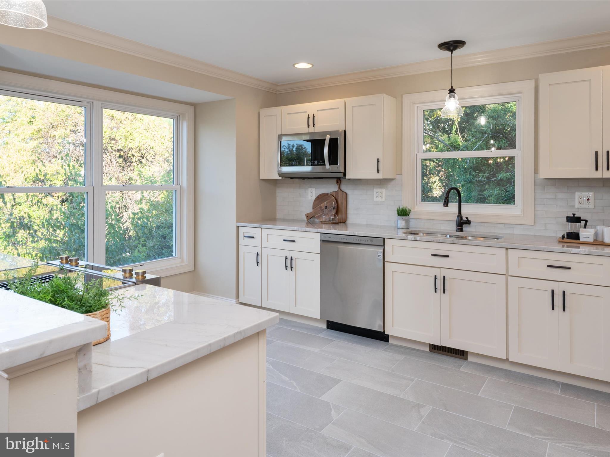 Real estate listing preview #2