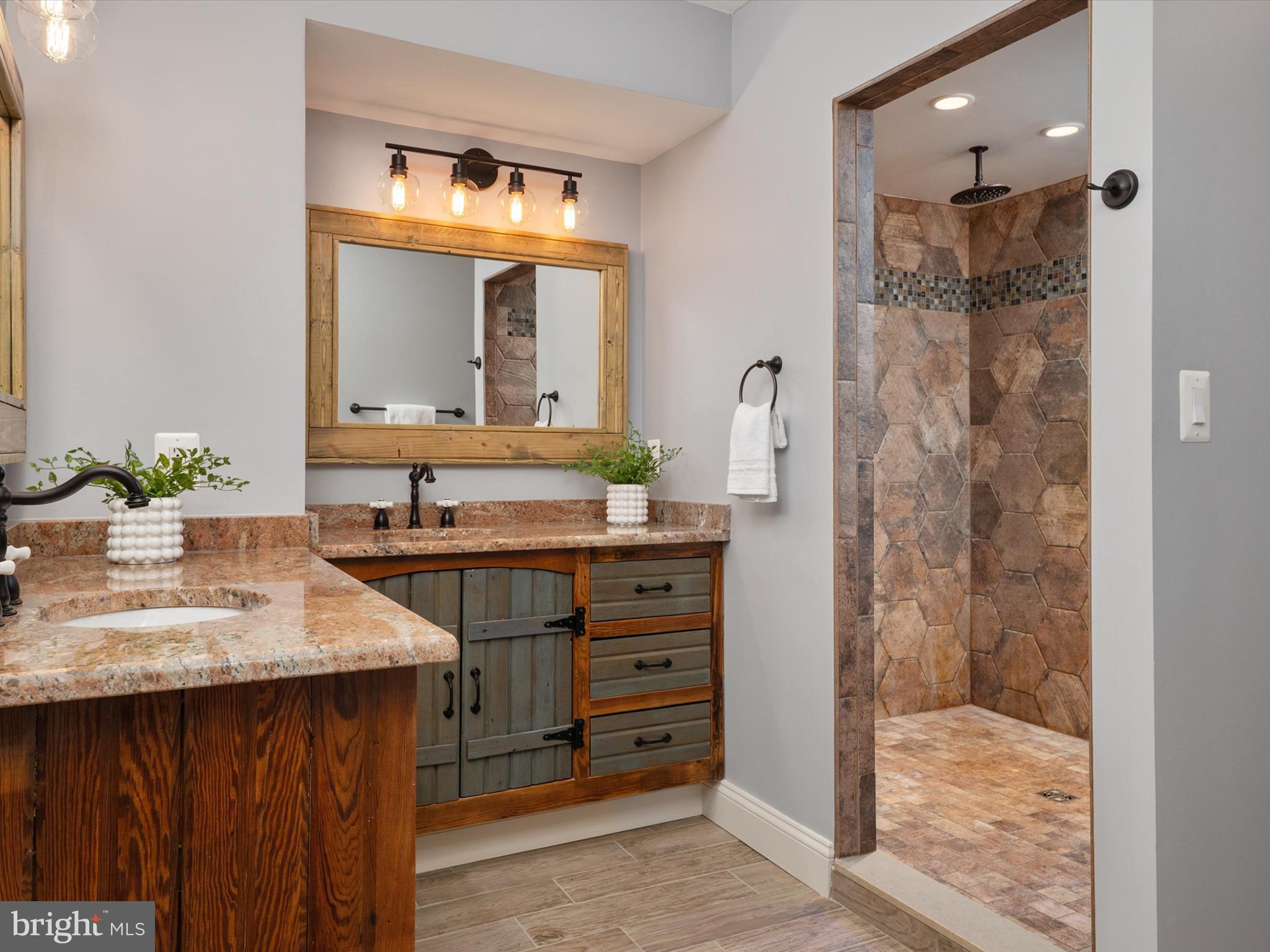 Real estate listing preview #34