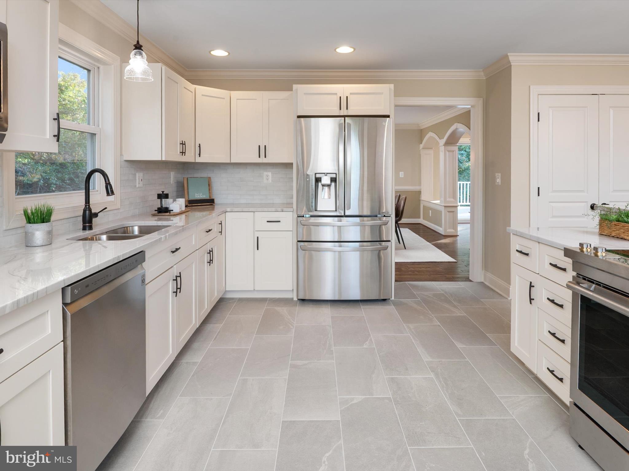 Real estate listing preview #4