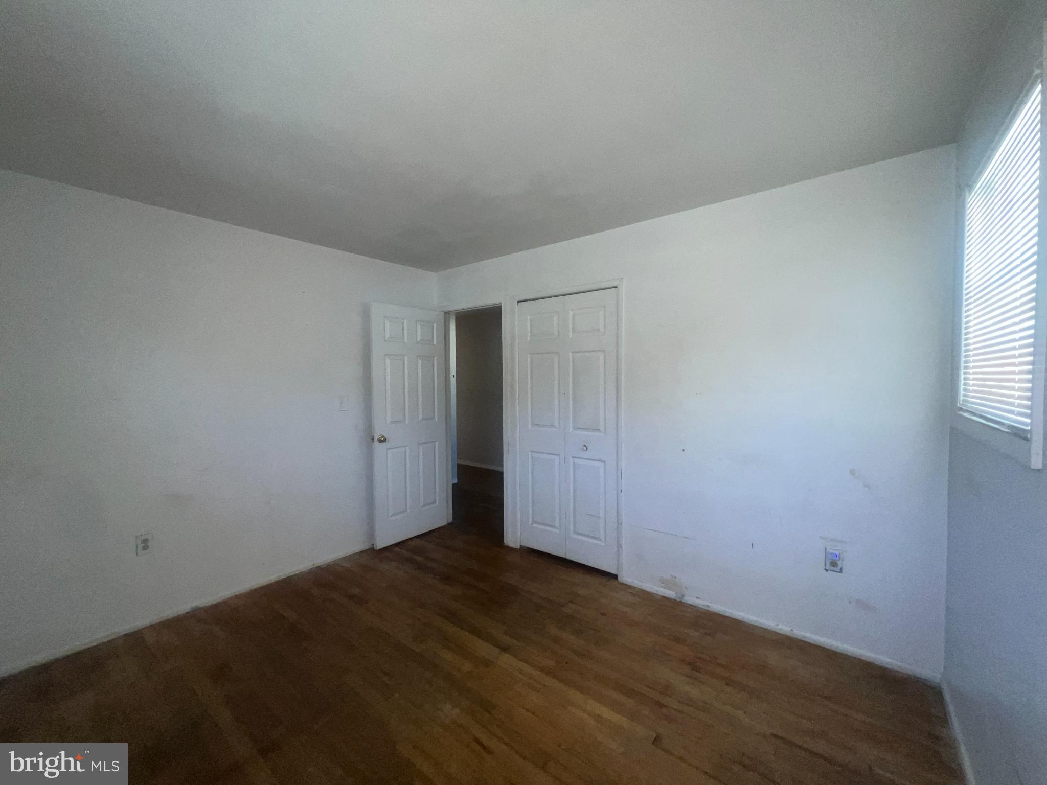 Real estate listing preview #16