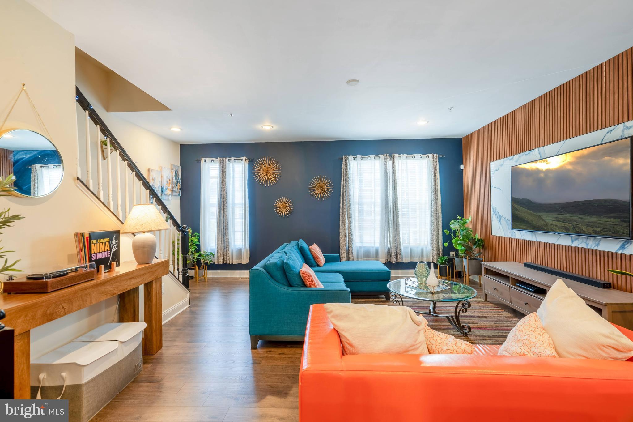 Real estate listing preview #8