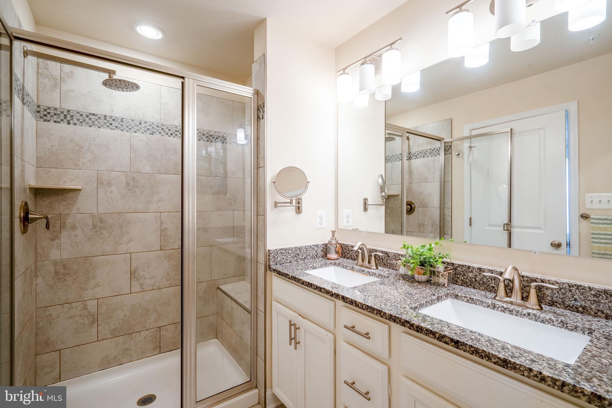 Real estate listing preview #24