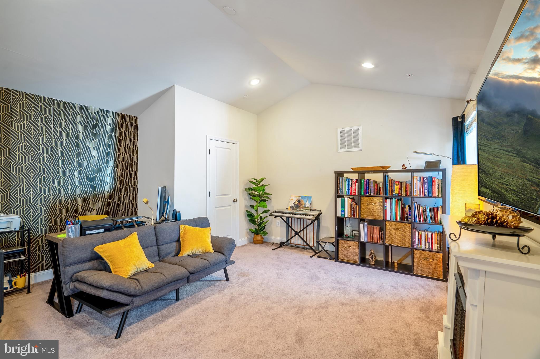 Real estate listing preview #25