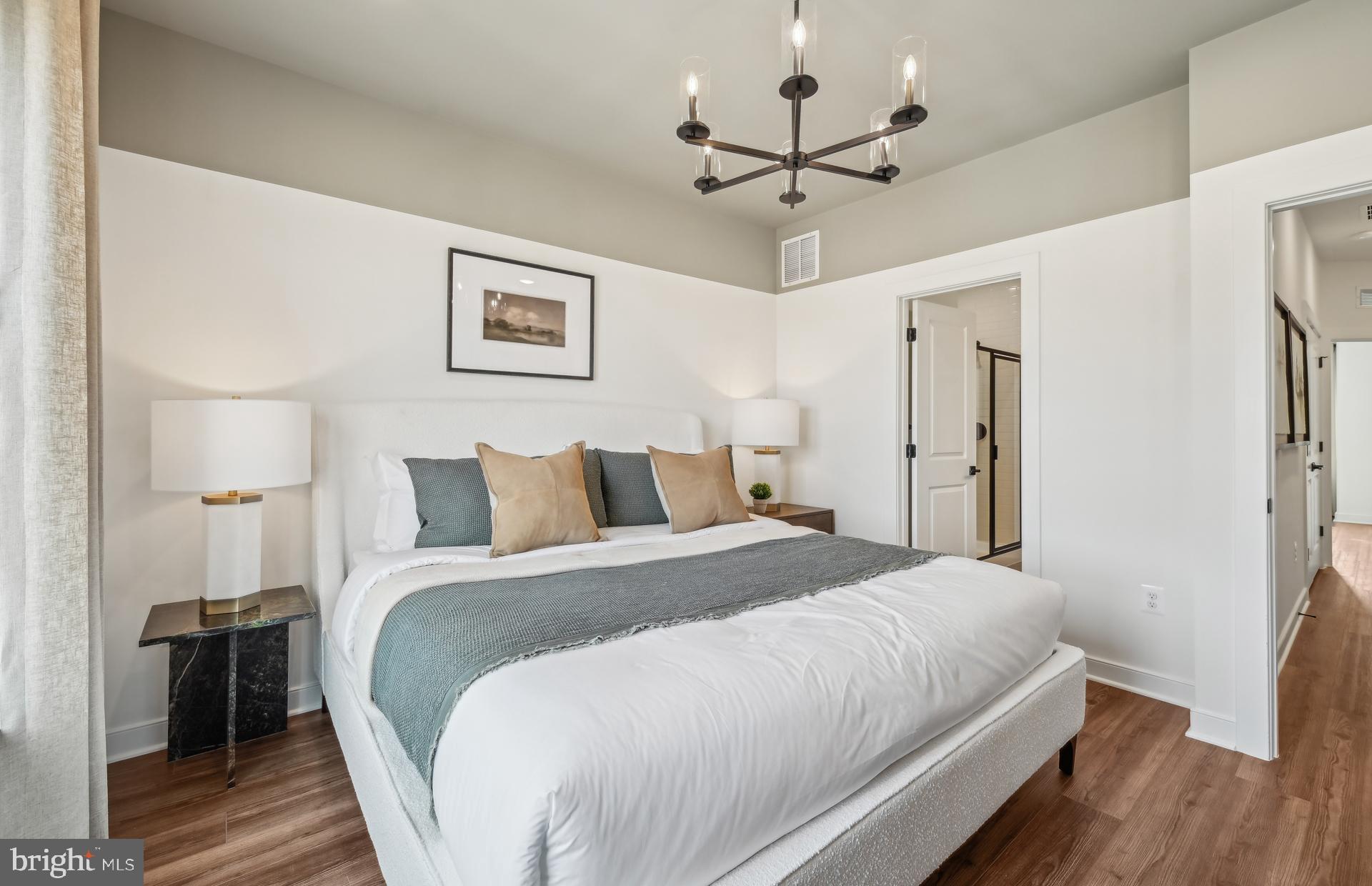 Real estate listing preview #16