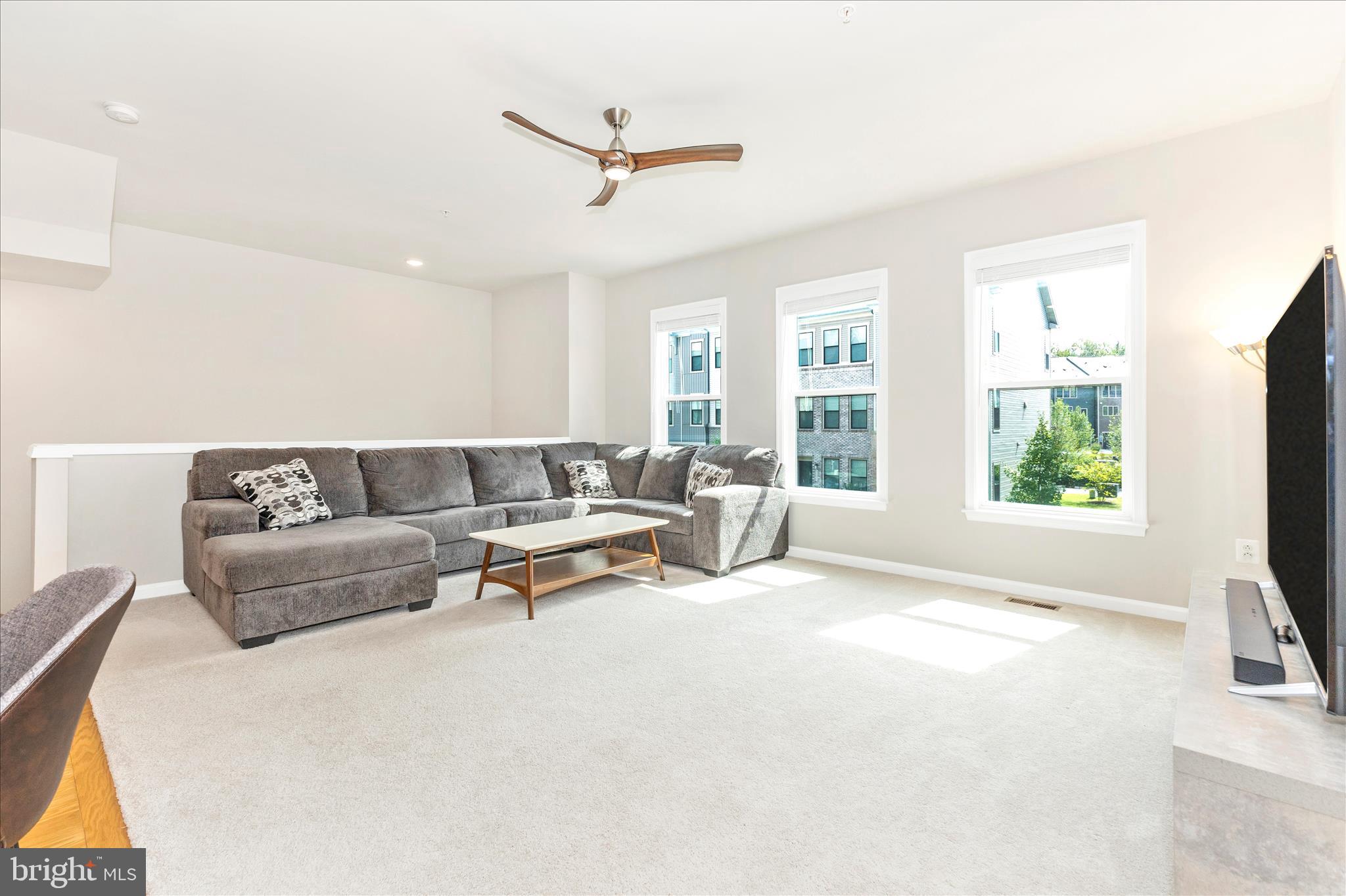 Real estate listing preview #7