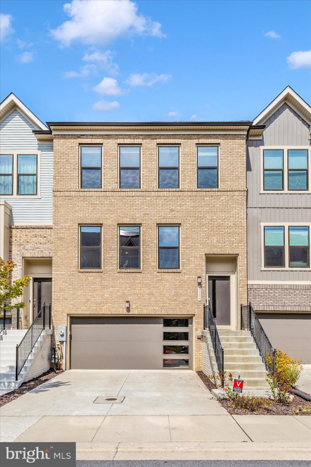 Real estate listing preview #2