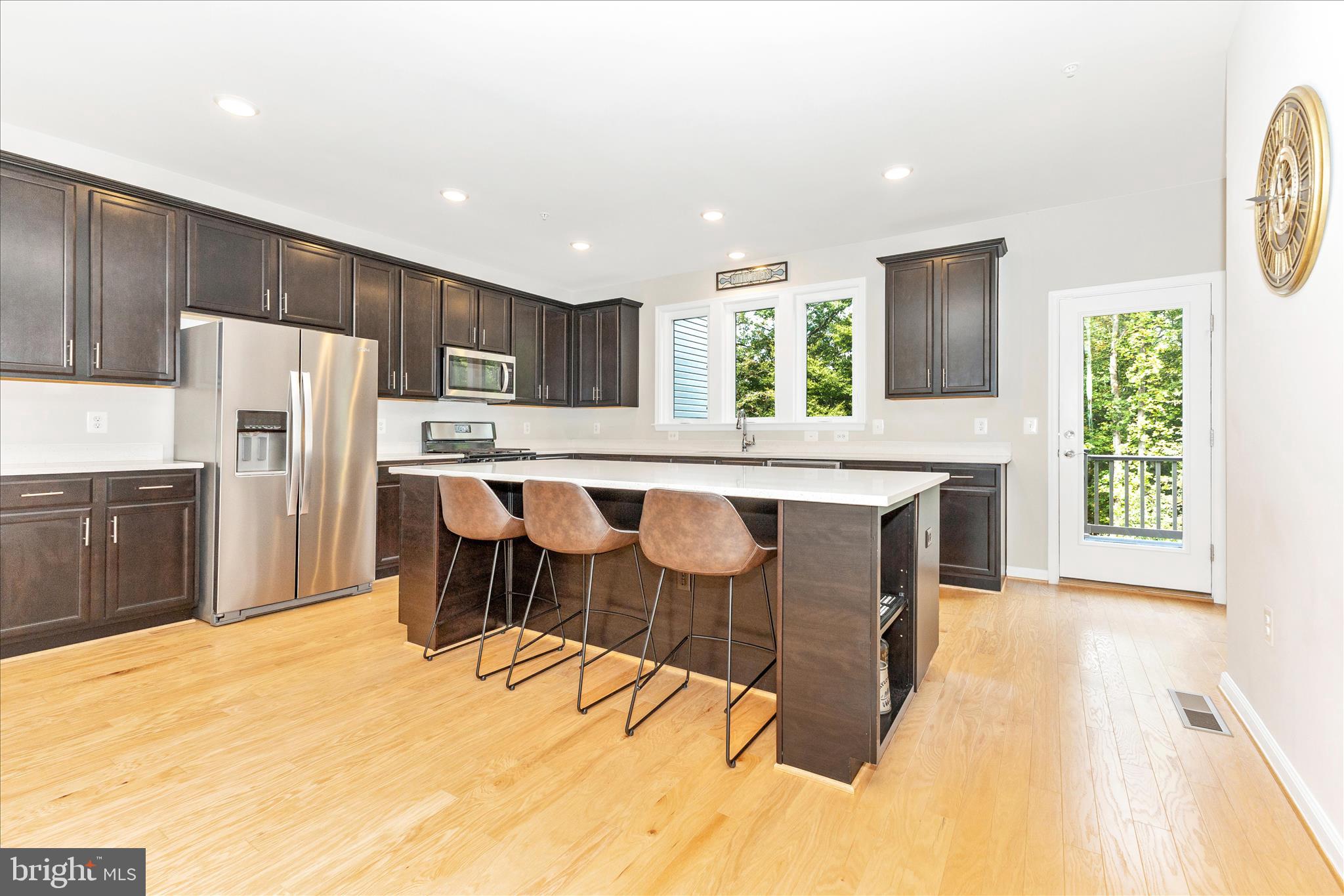 Real estate listing preview #14