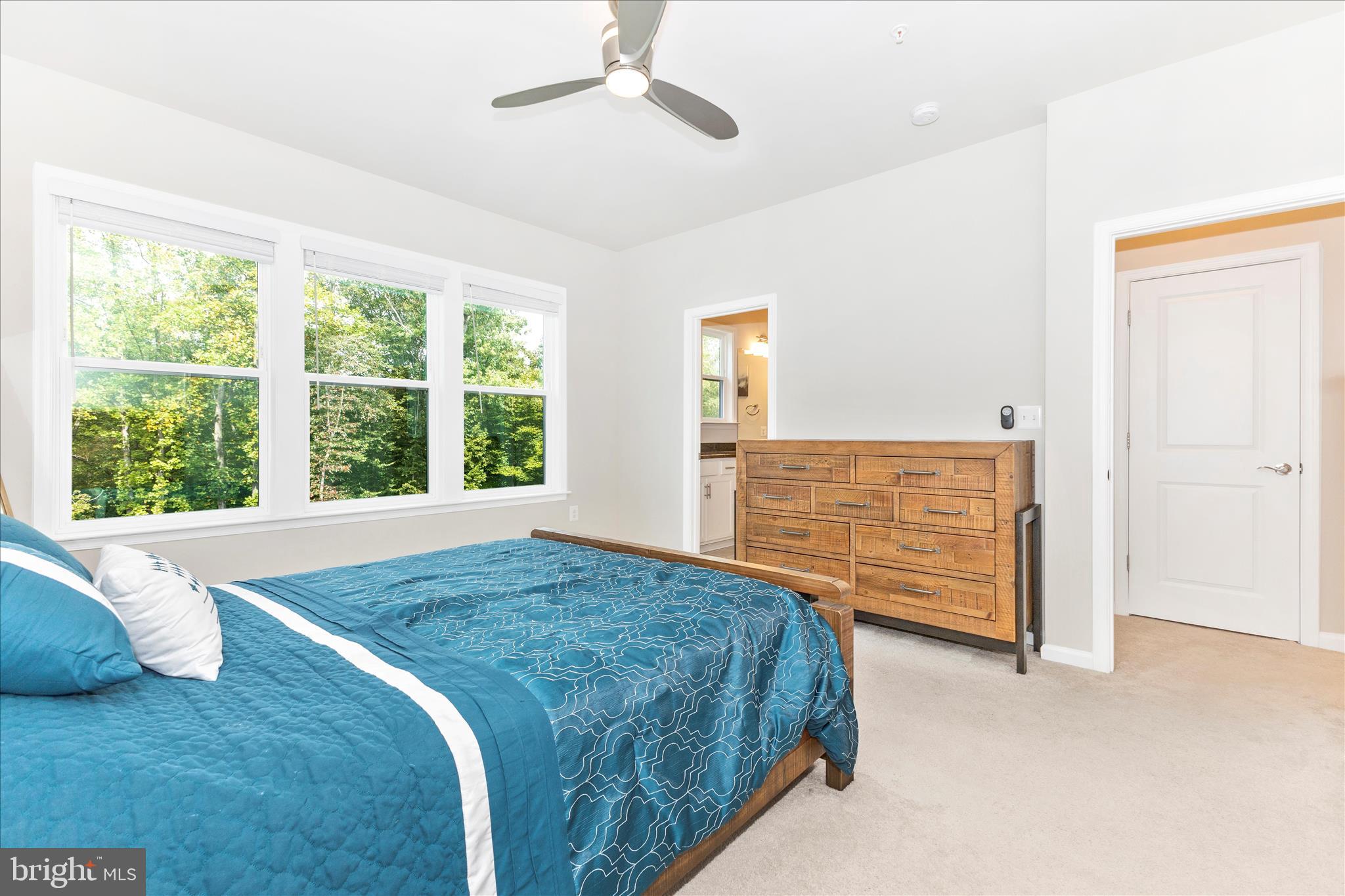 Real estate listing preview #24