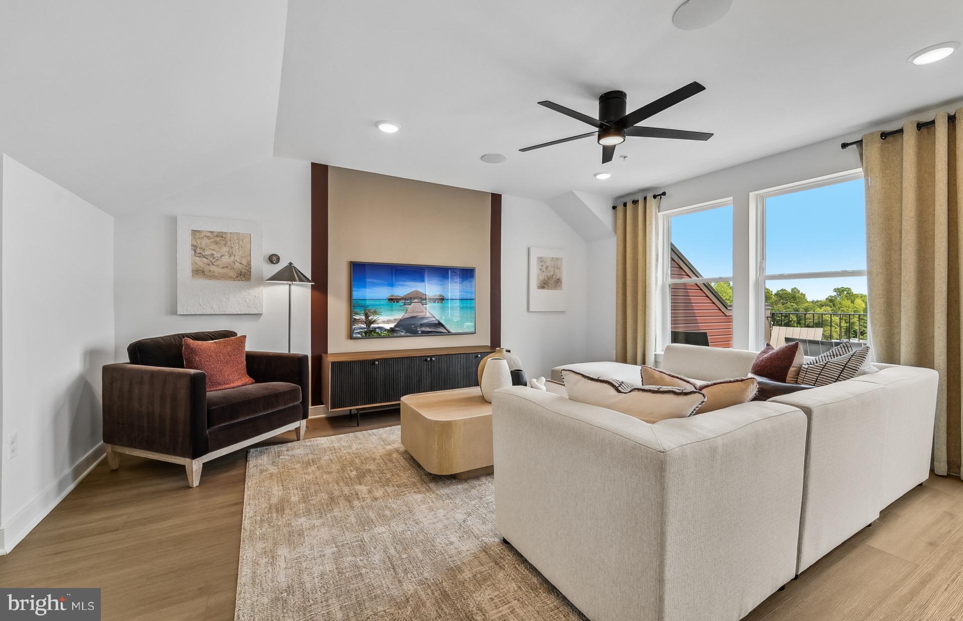 Real estate listing preview #23