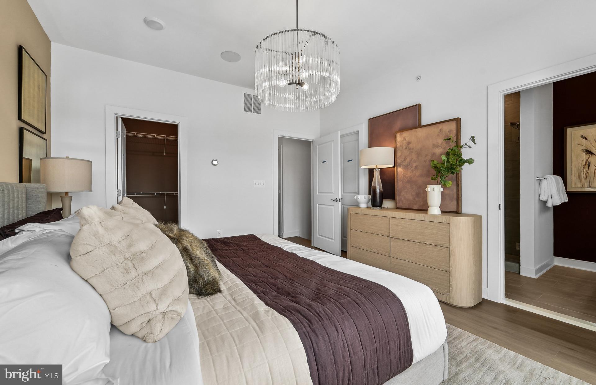 Real estate listing preview #16