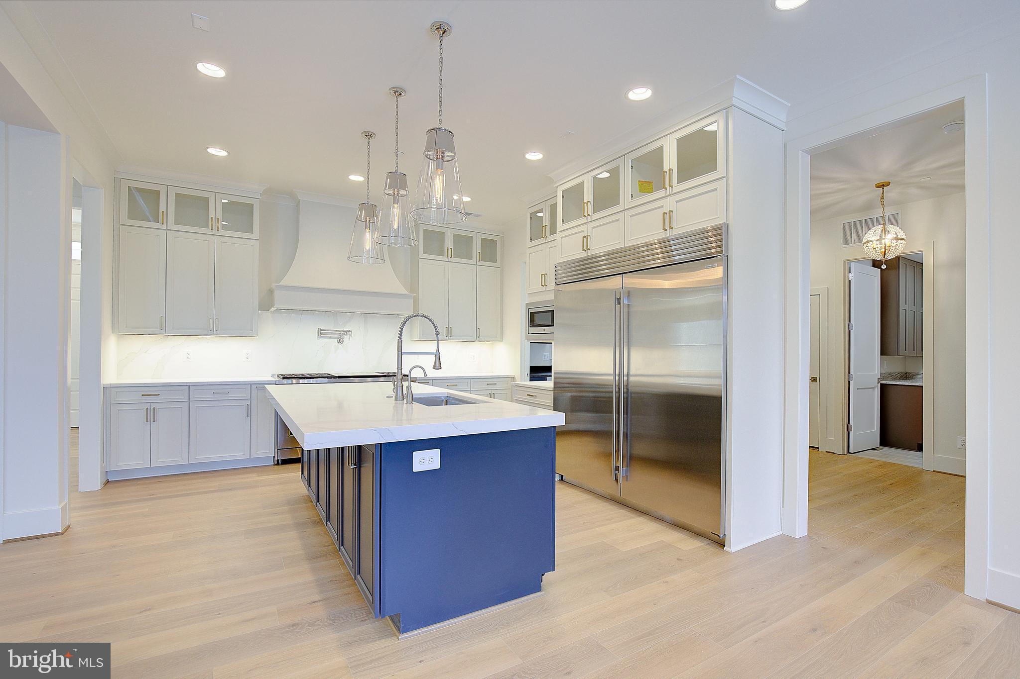 Real estate listing preview #13