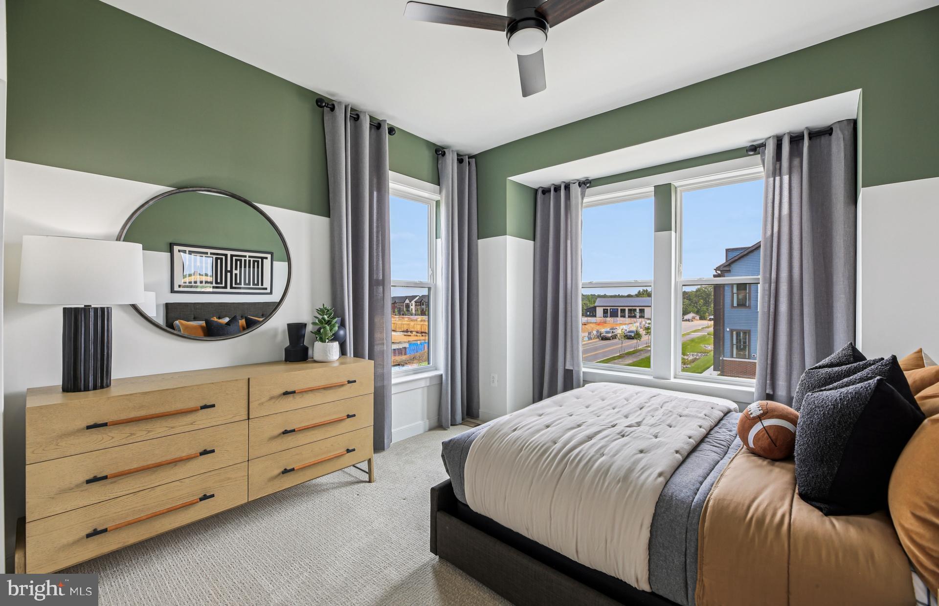 Real estate listing preview #14