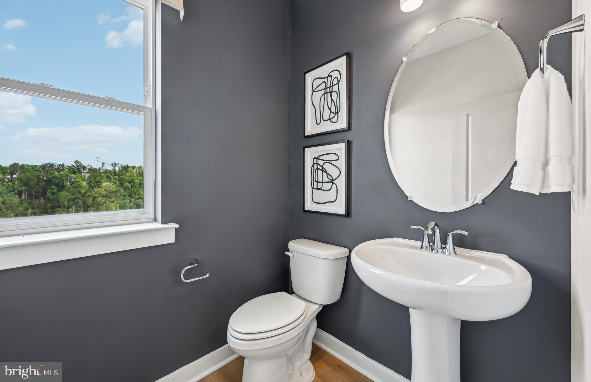 Real estate listing preview #6