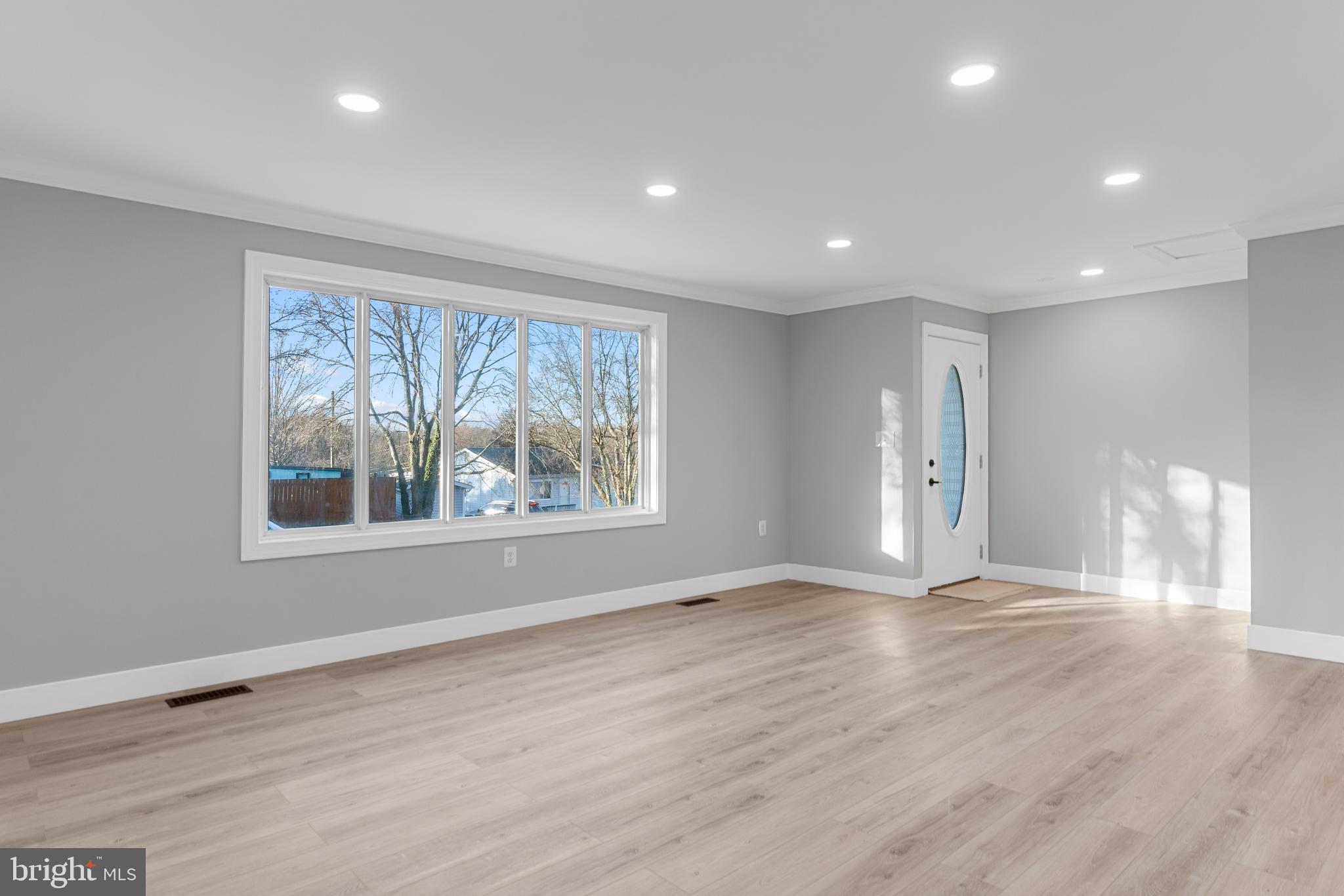 Real estate listing preview #5