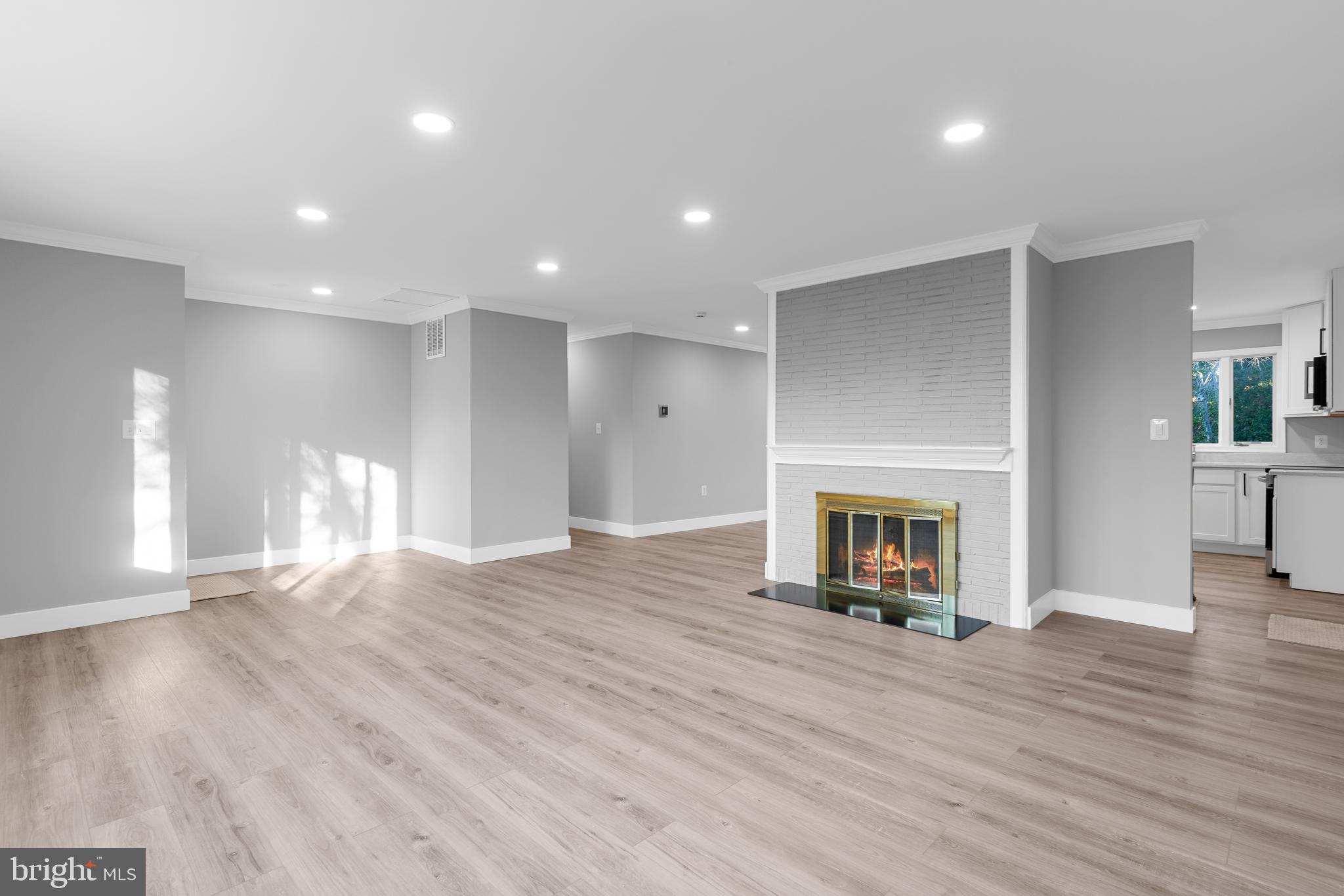 Real estate listing preview #4