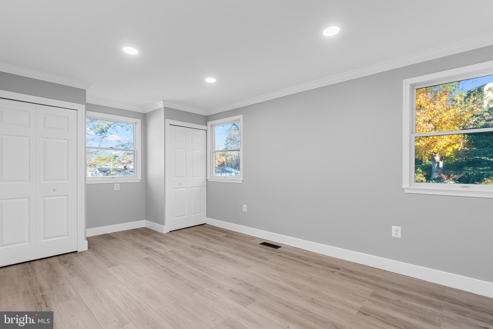 Real estate listing preview #13