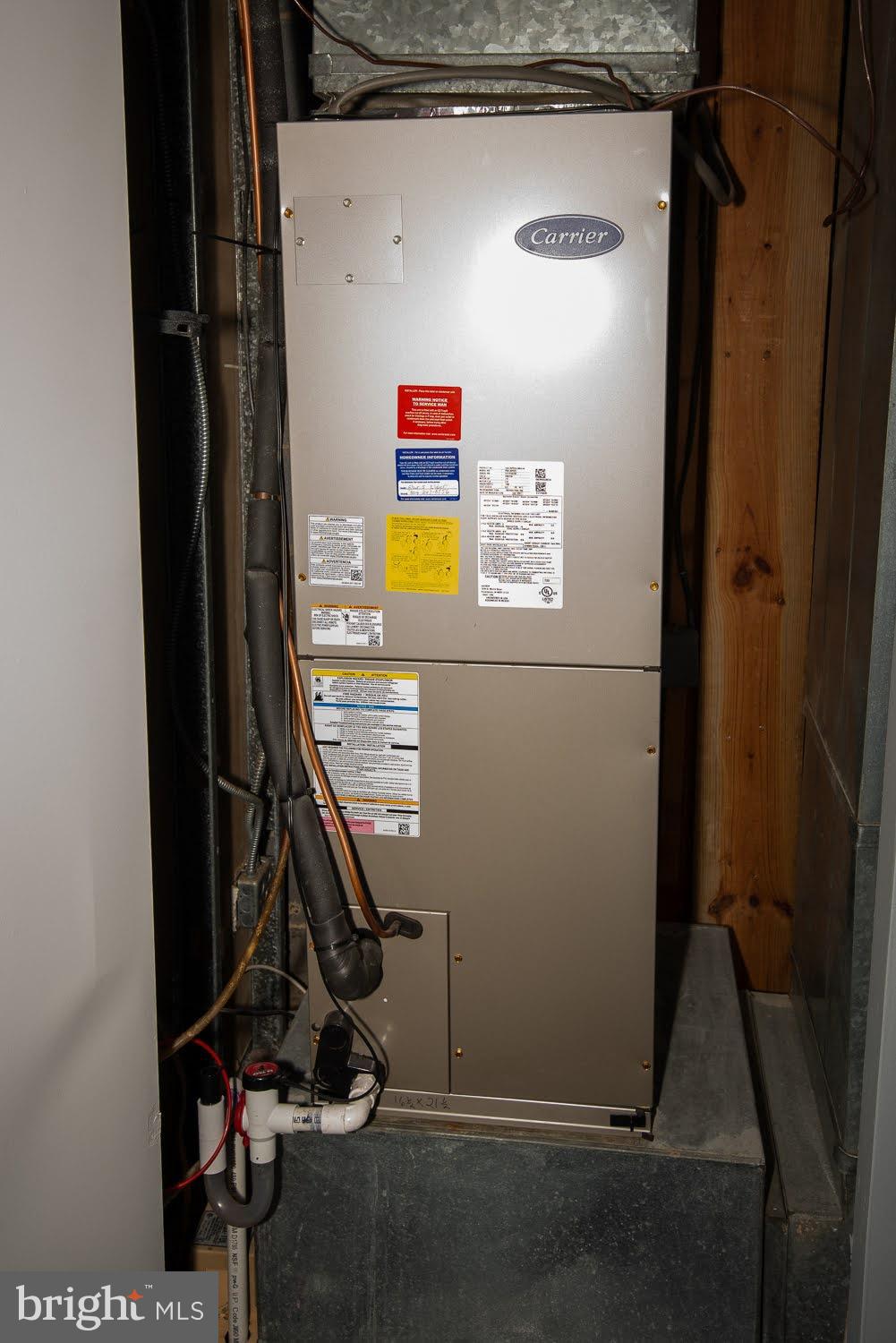 Real estate listing preview #12