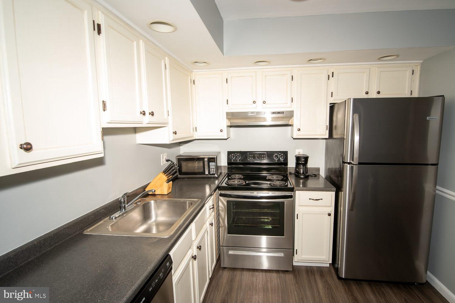 Real estate listing preview #5