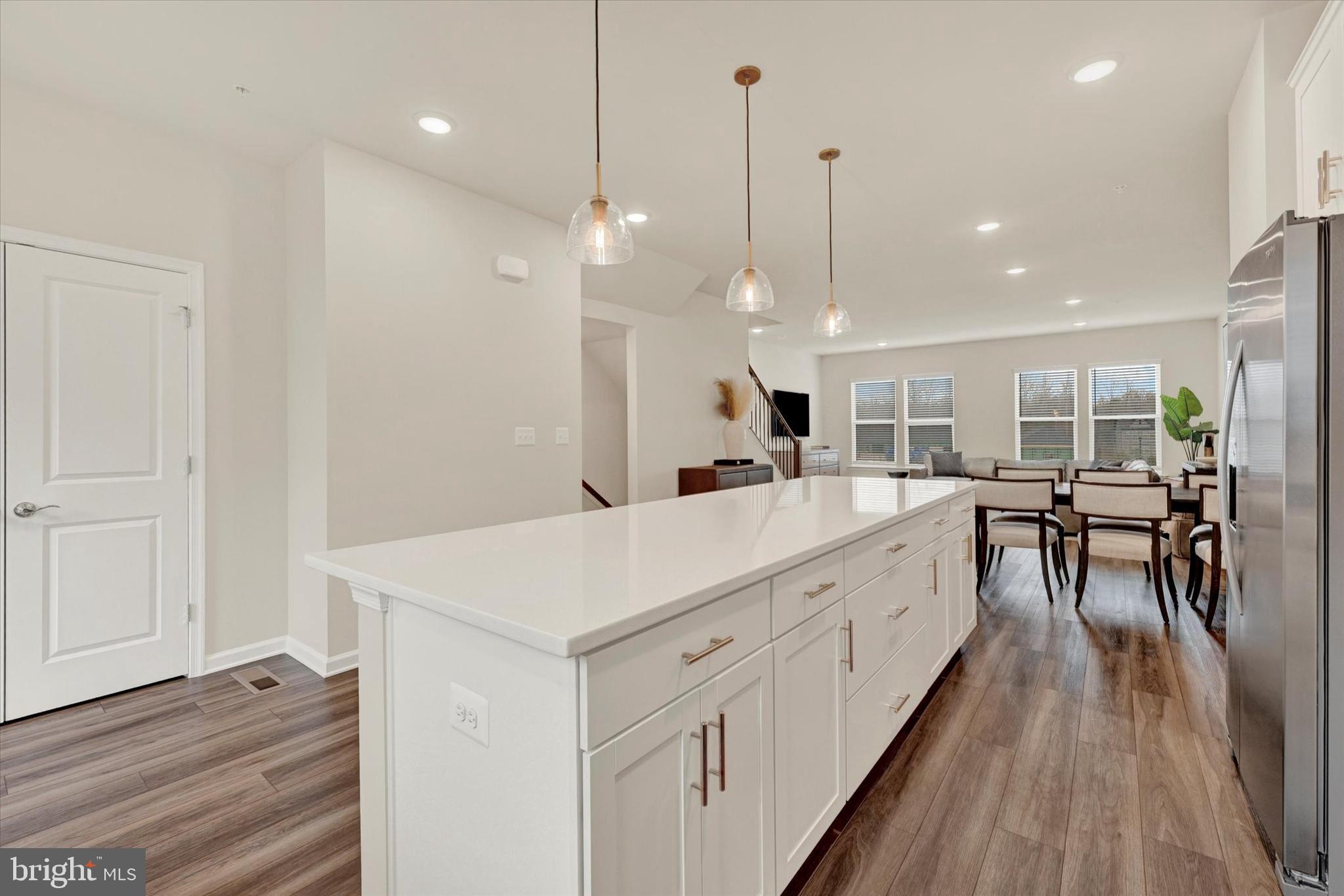 Real estate listing preview #11