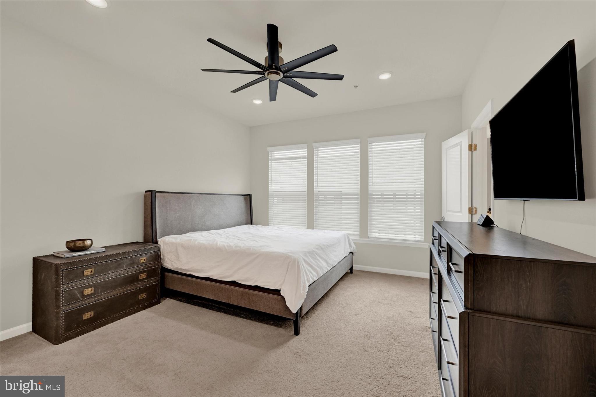 Real estate listing preview #24