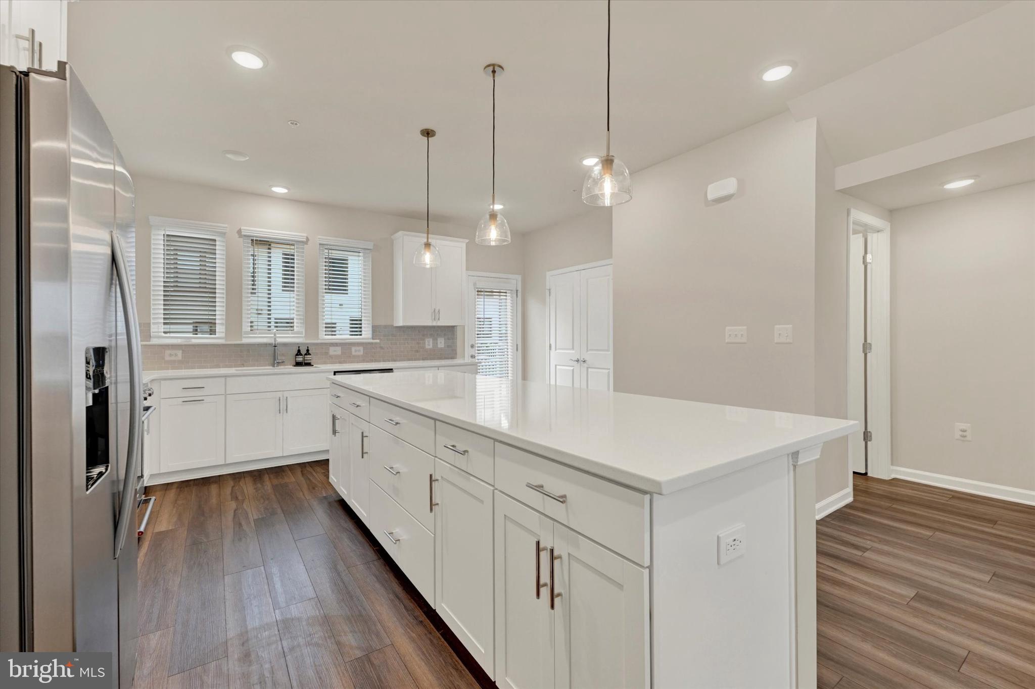 Real estate listing preview #12