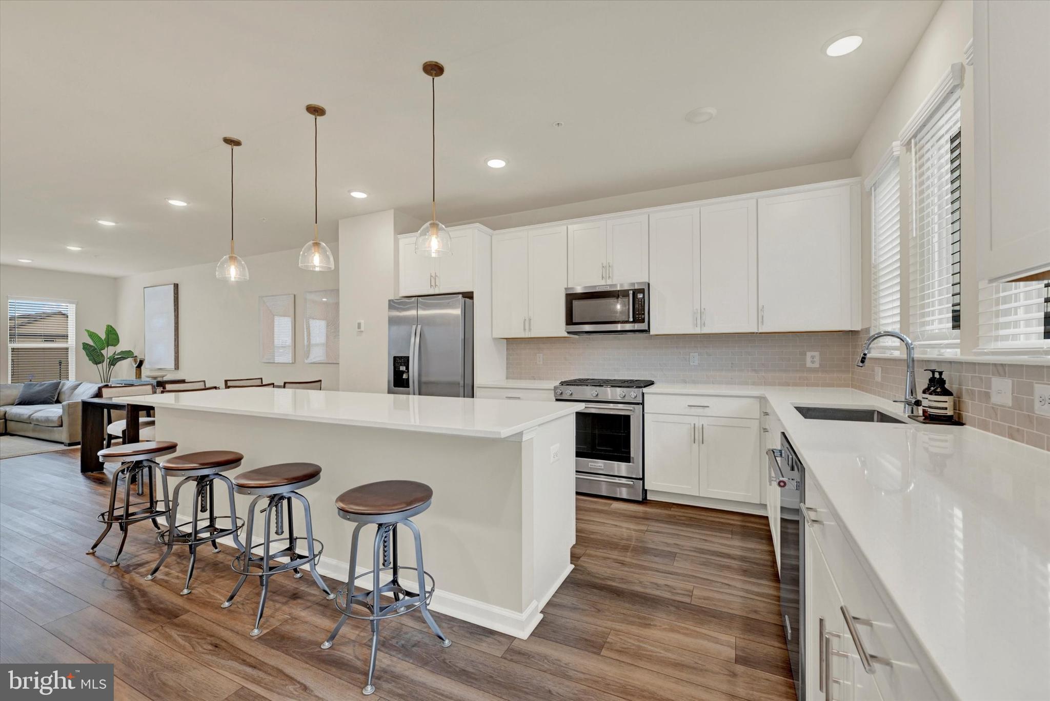 Real estate listing preview #13