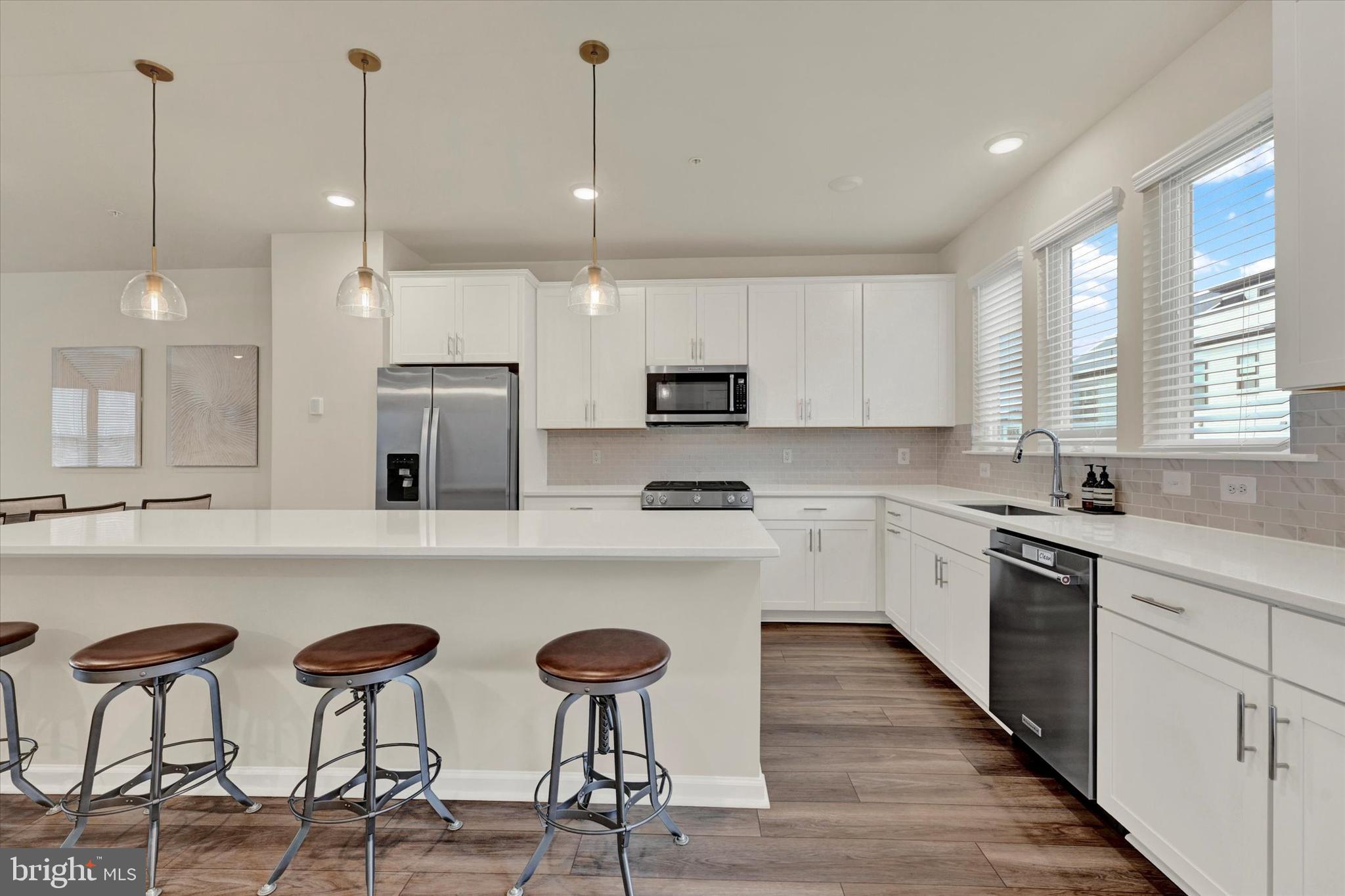 Real estate listing preview #14