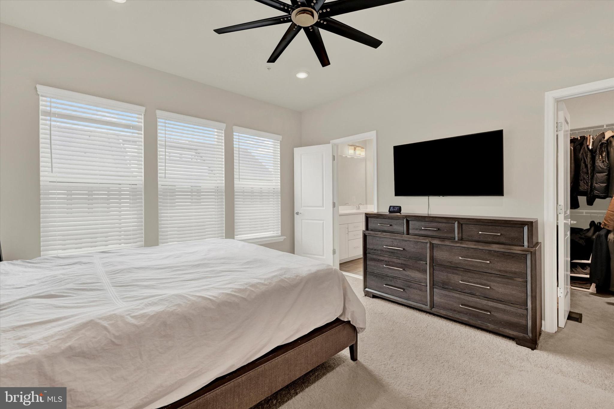 Real estate listing preview #25