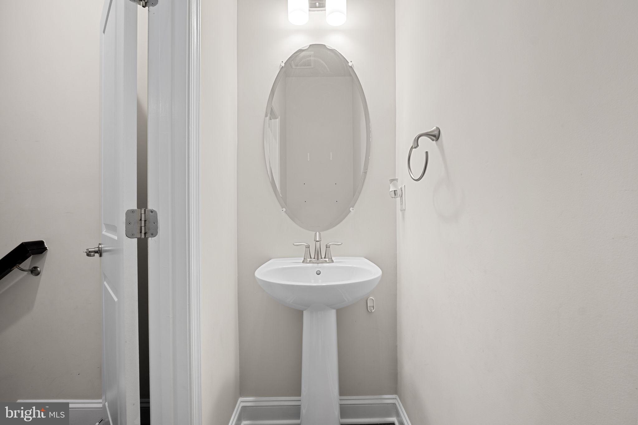 Real estate listing preview #8