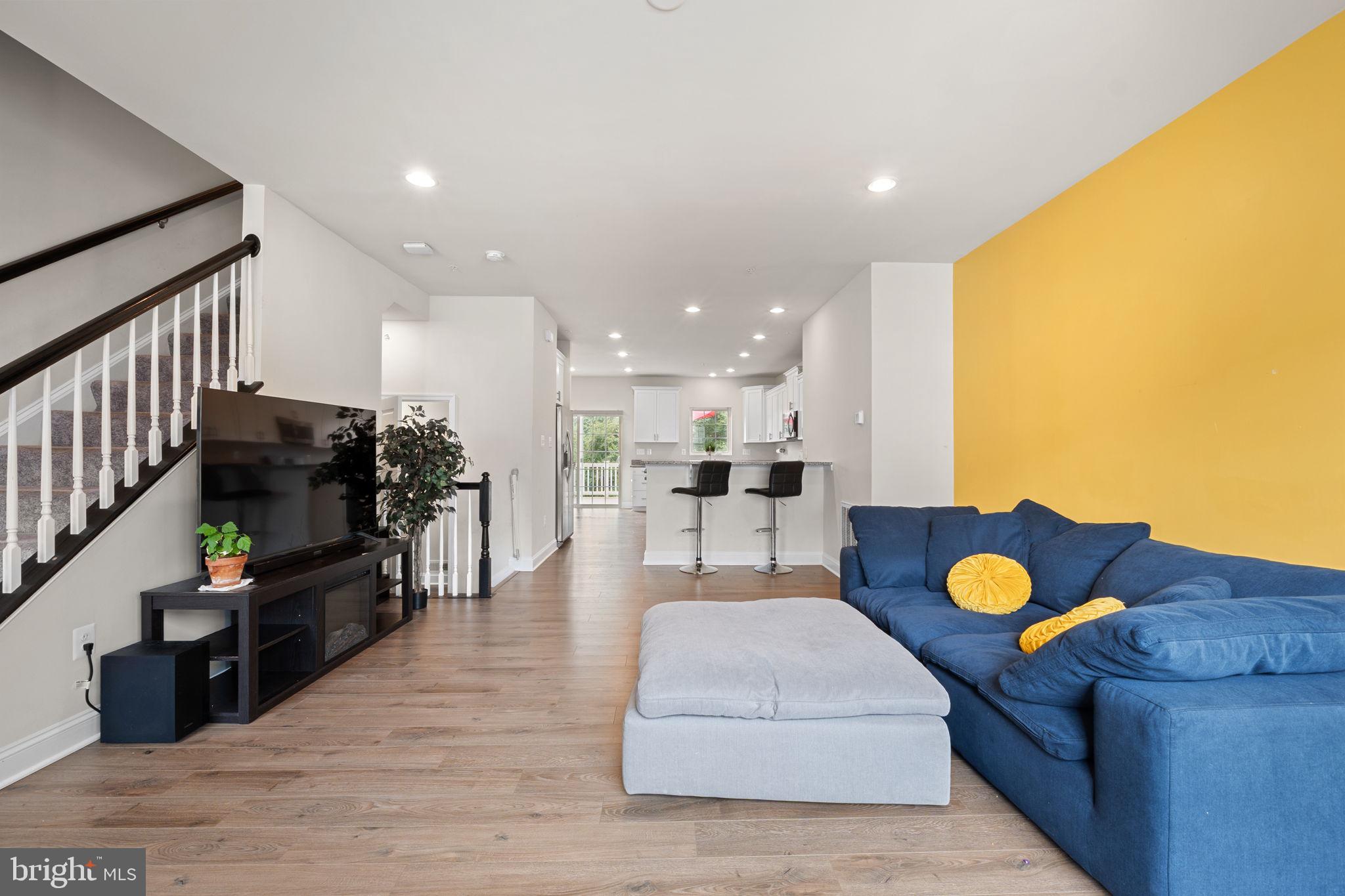 Real estate listing preview #17