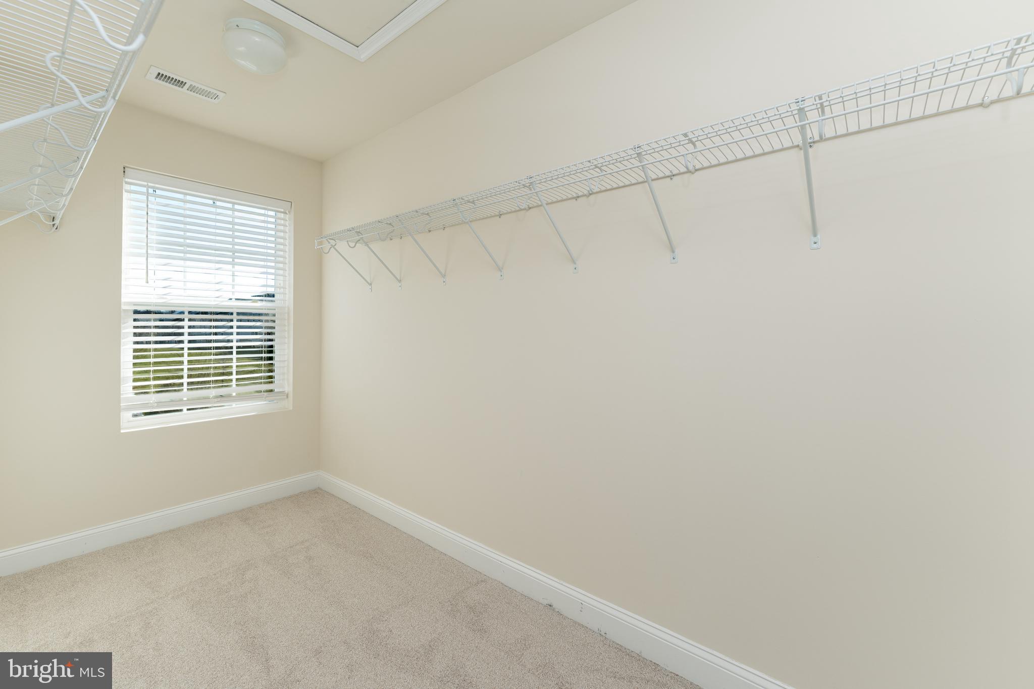 Real estate listing preview #14