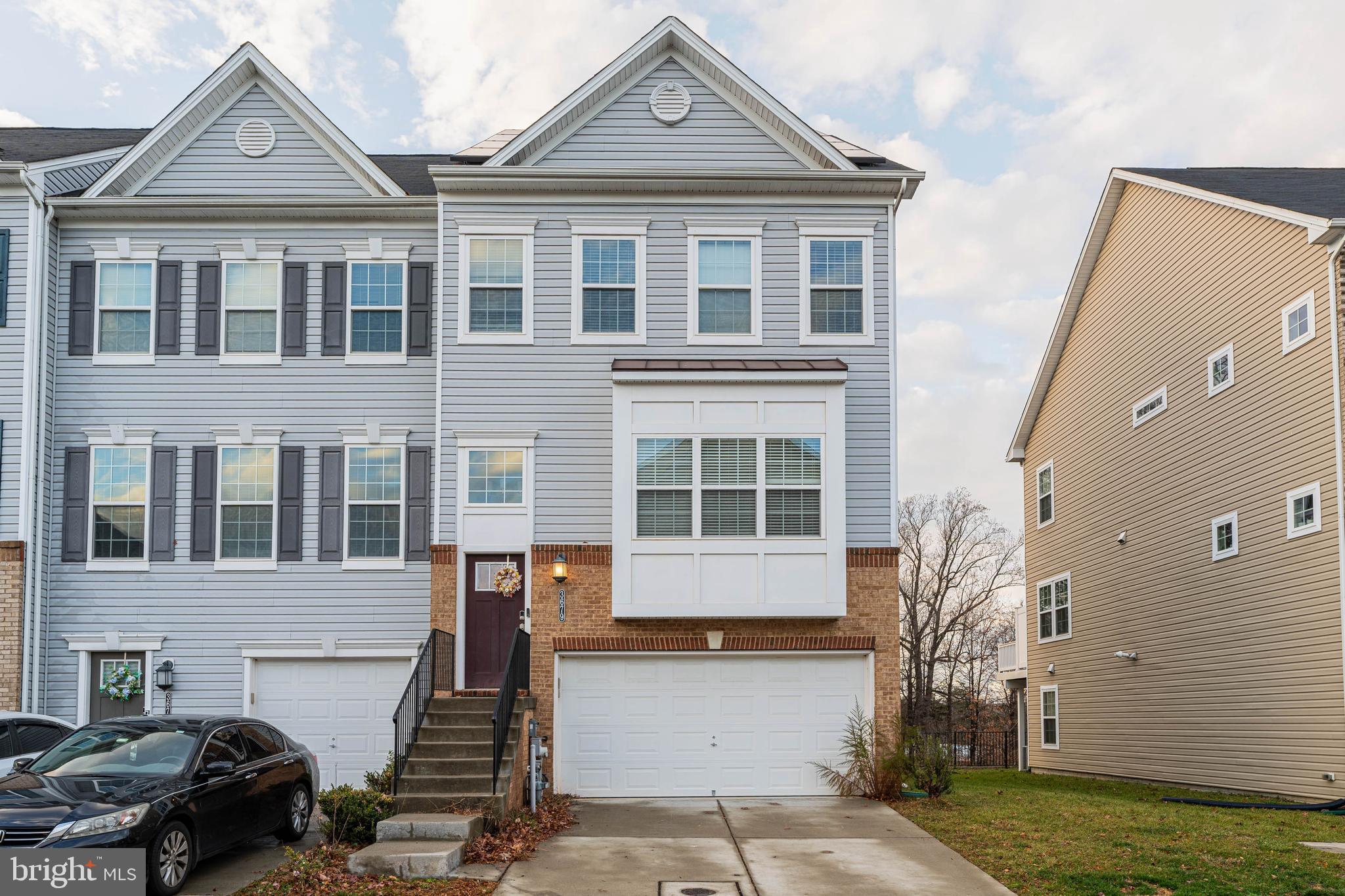 Real estate listing preview #2