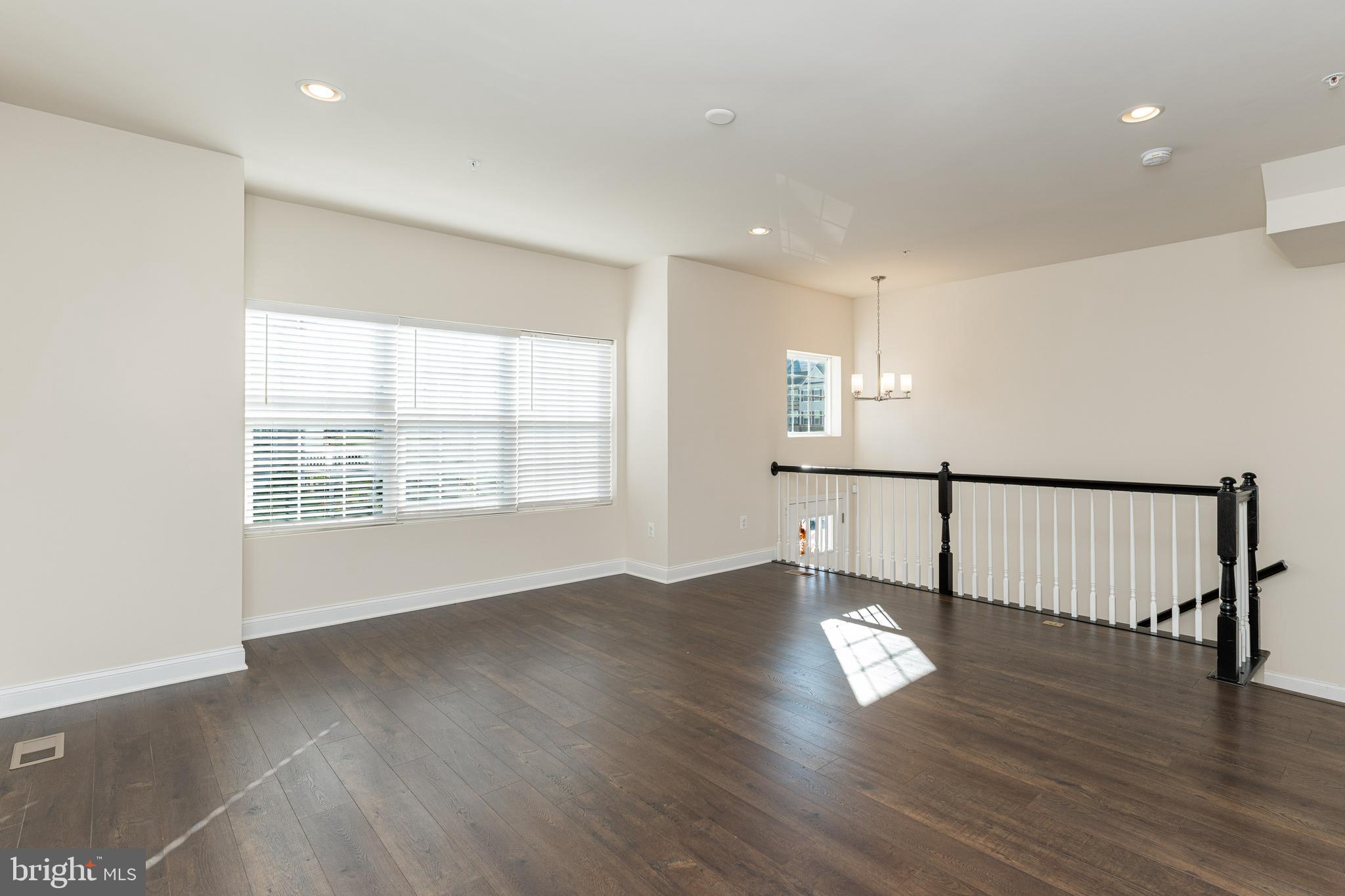 Real estate listing preview #3