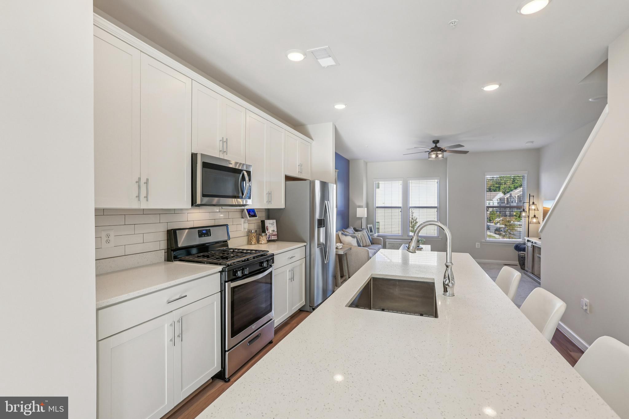 Real estate listing preview #13