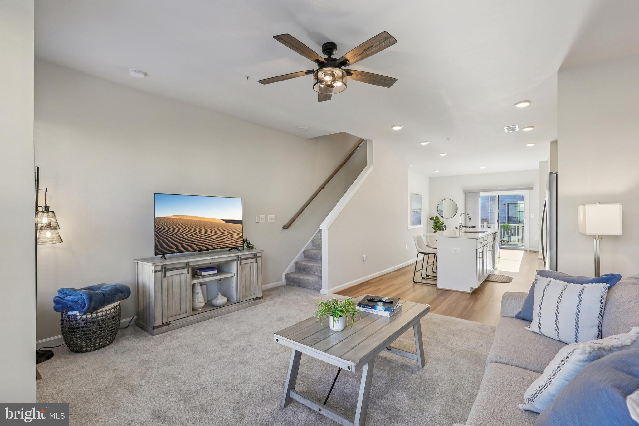 Real estate listing preview #16