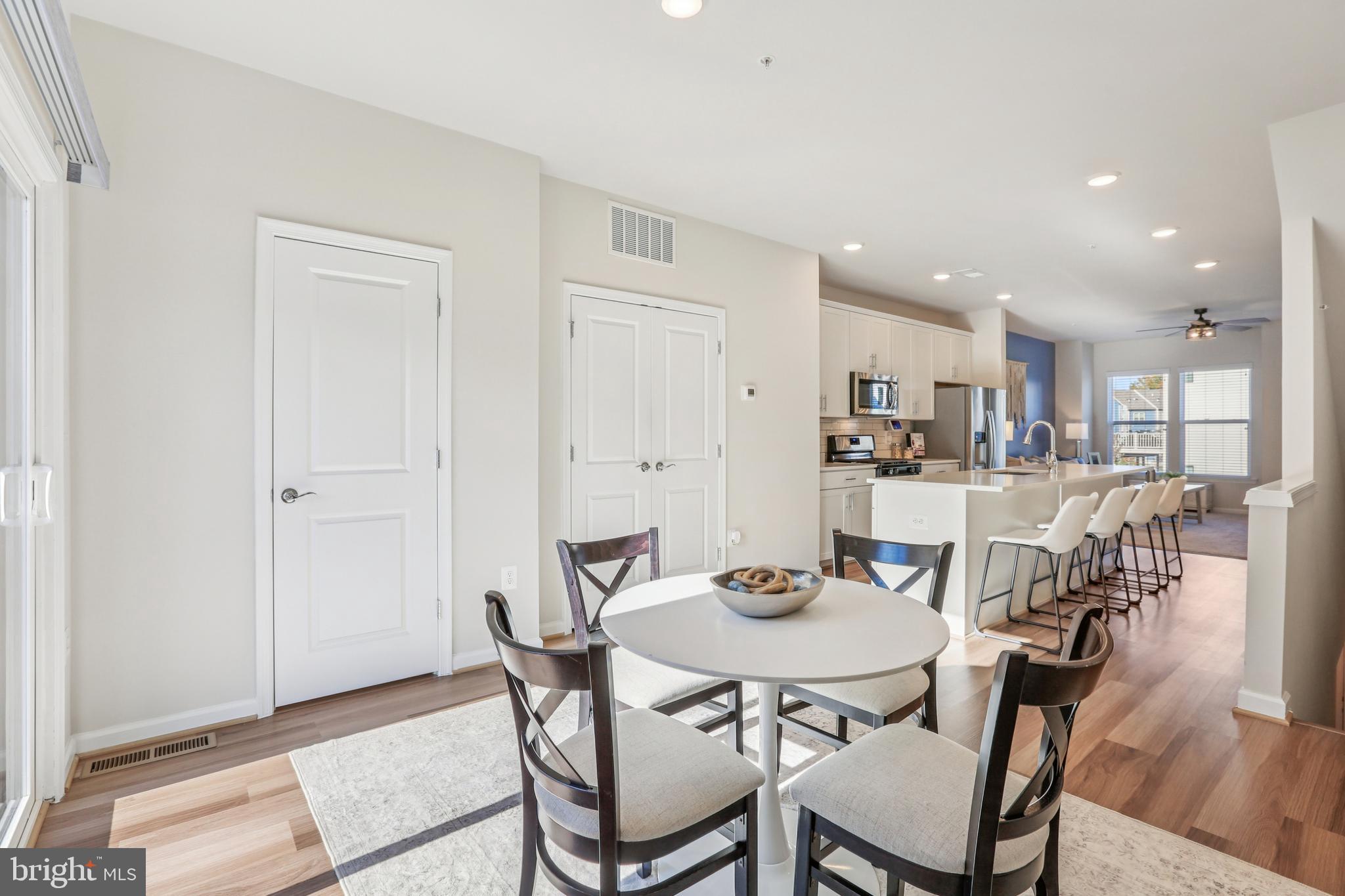 Real estate listing preview #12