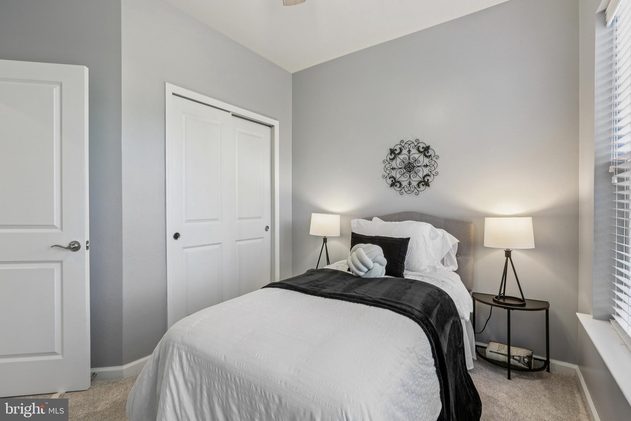 Real estate listing preview #6