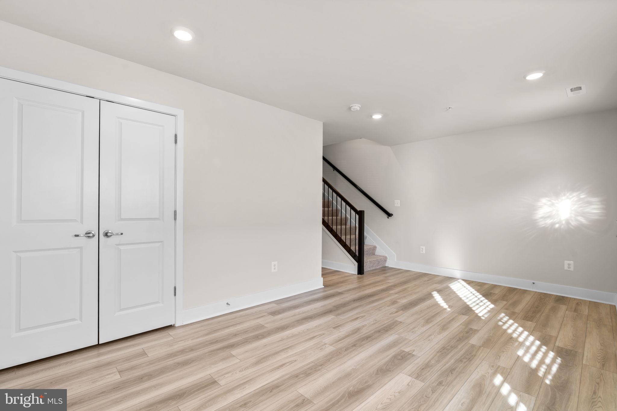 Real estate listing preview #4