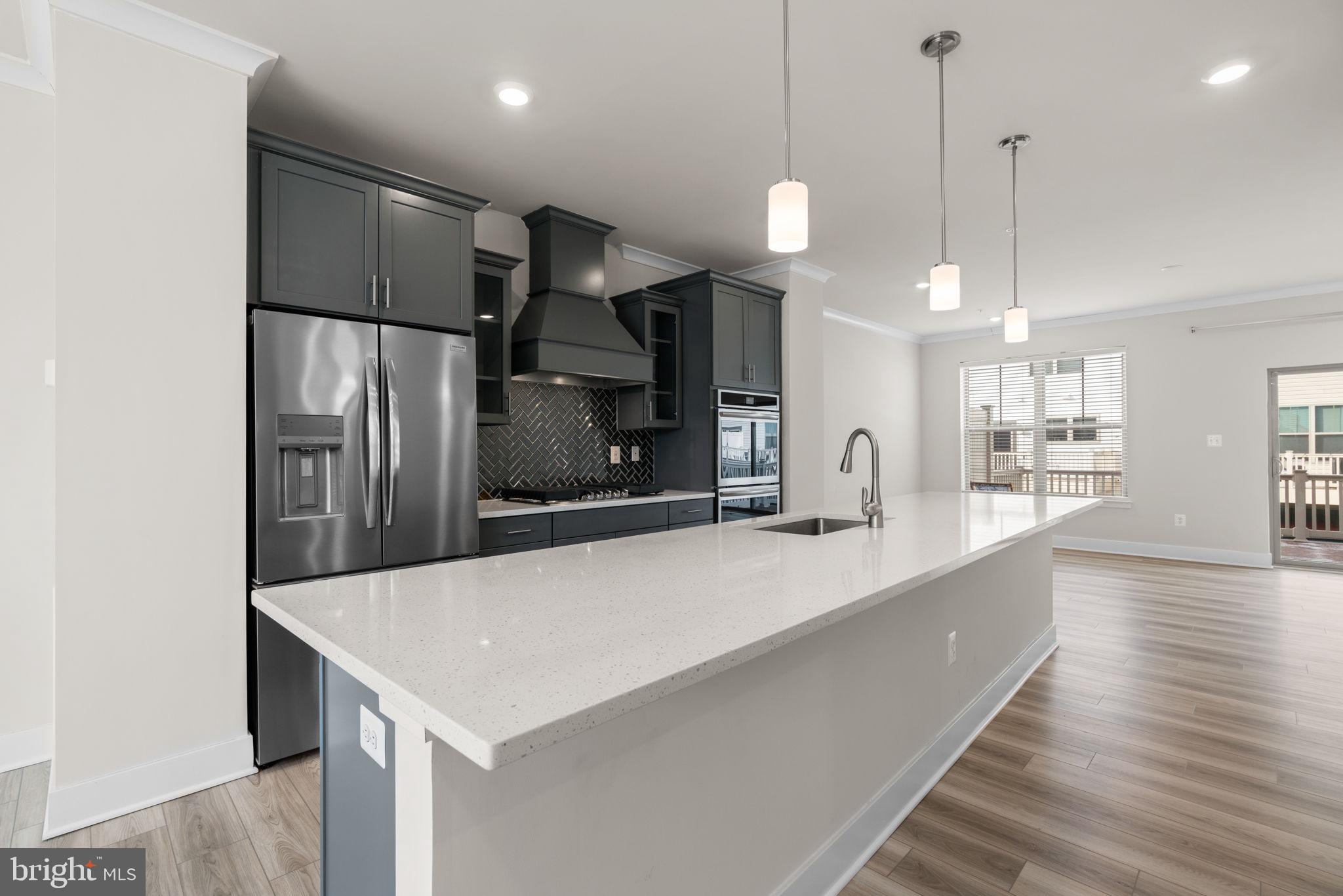 Real estate listing preview #6