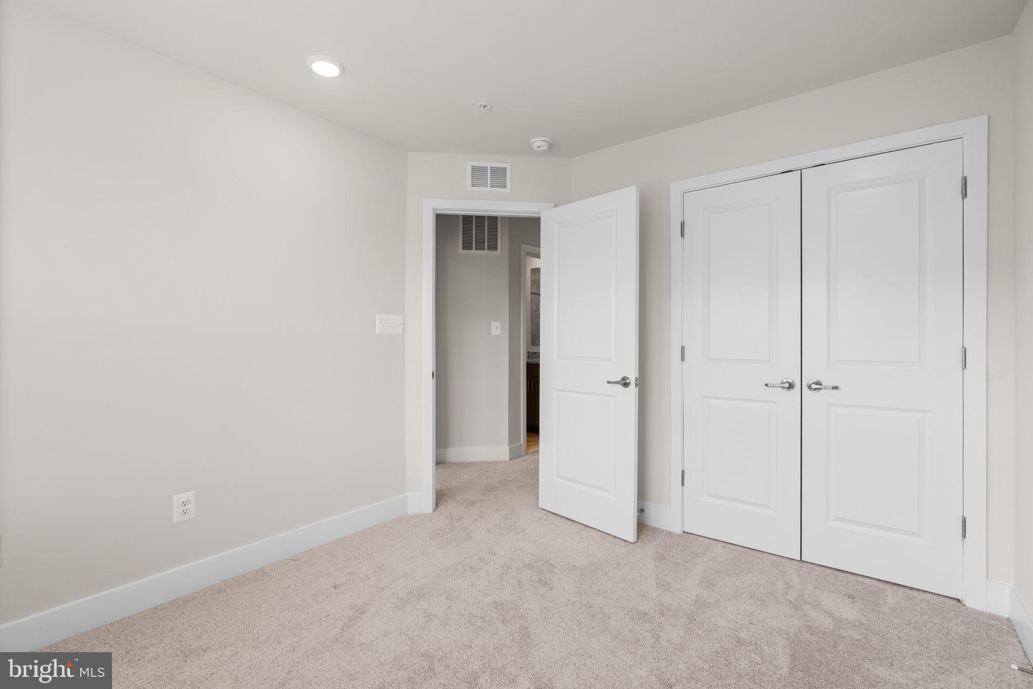 Real estate listing preview #25