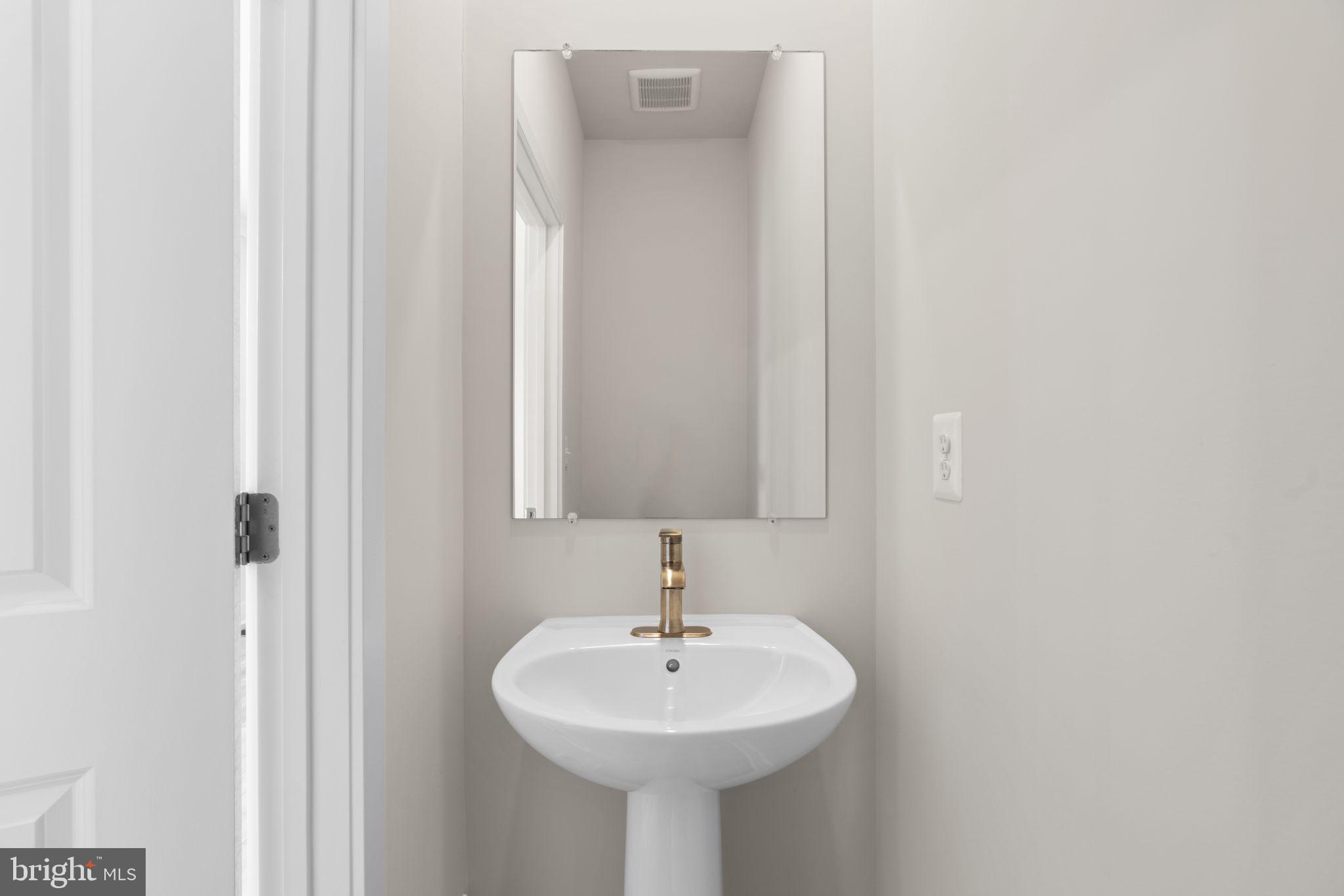 Real estate listing preview #16